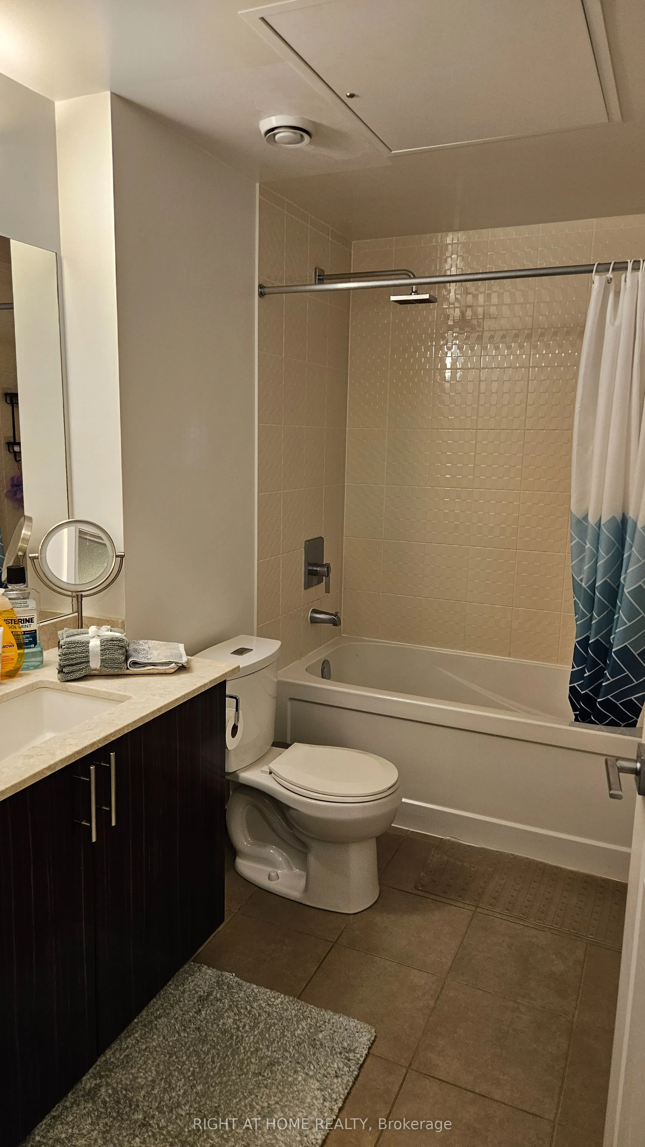 7167 Yonge Street, #1007