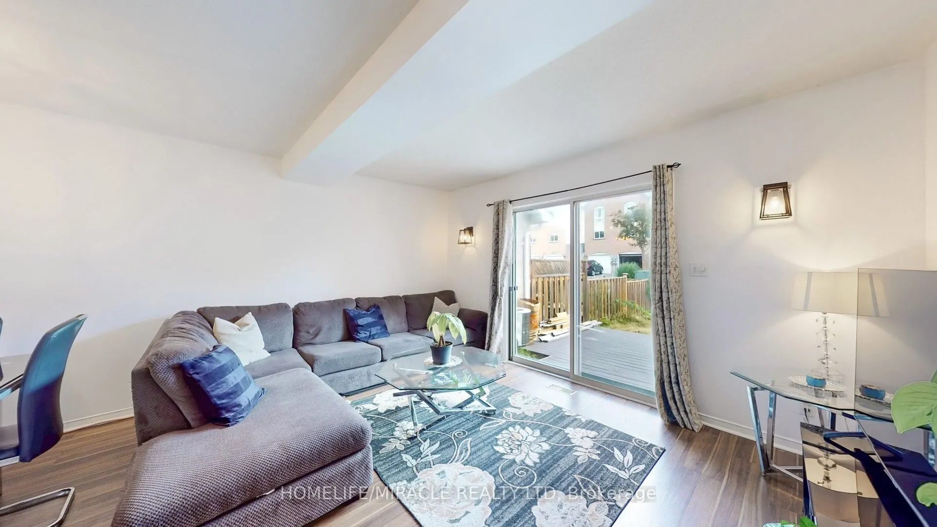 4 William Curtis Circle, #21