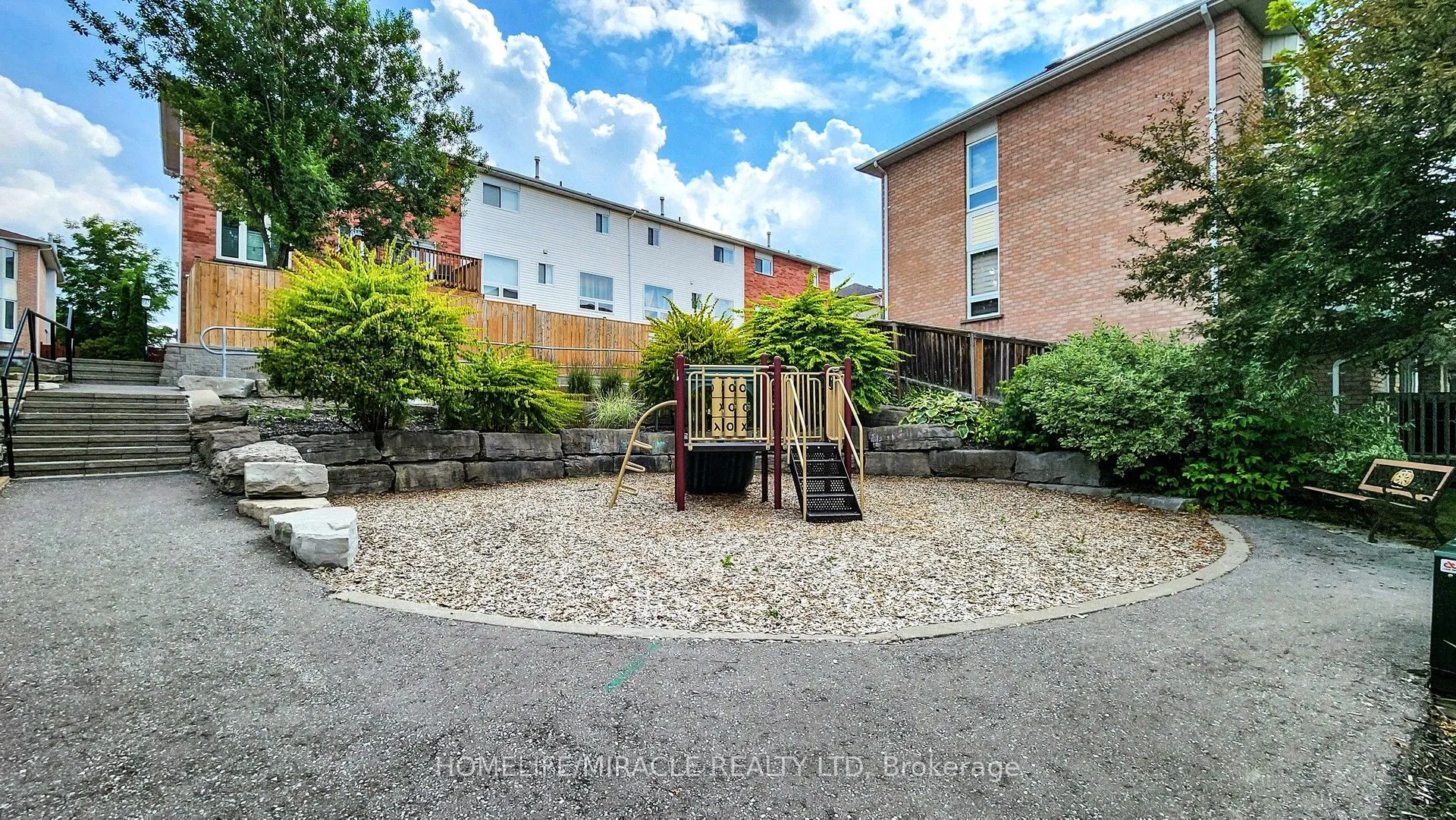 4 William Curtis Circle, #21