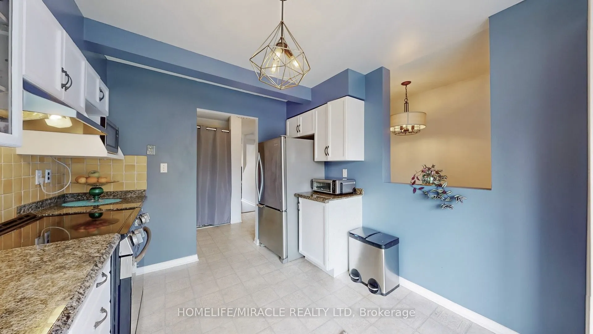 4 William Curtis Circle, #21