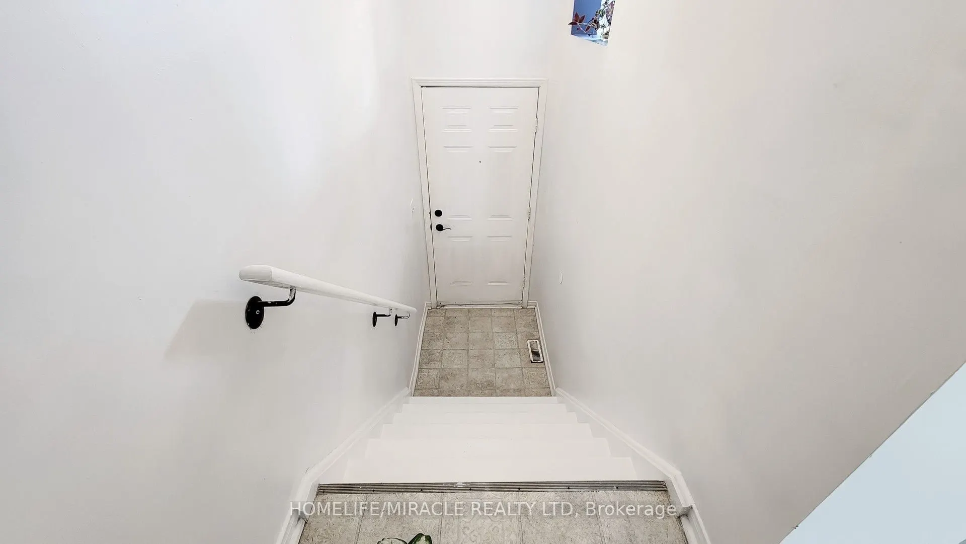 4 William Curtis Circle, #21