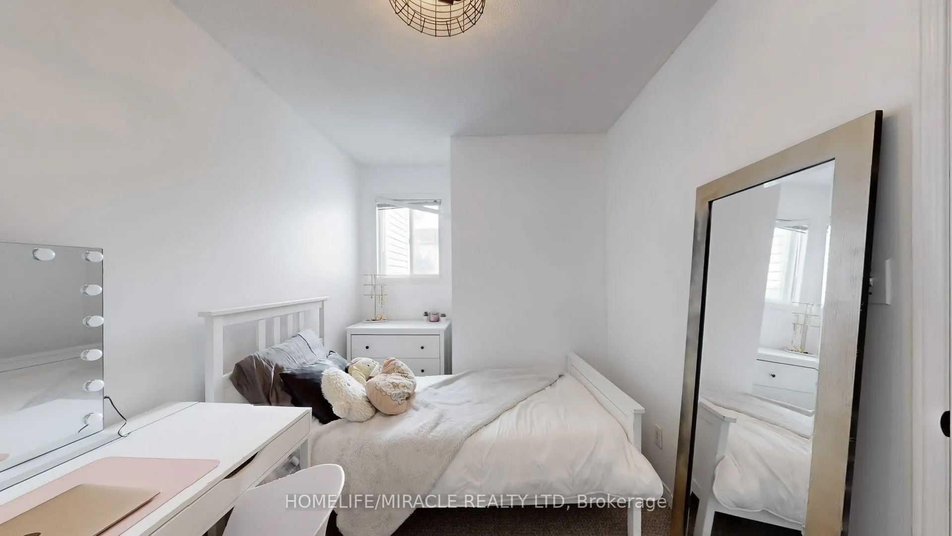 4 William Curtis Circle, #21