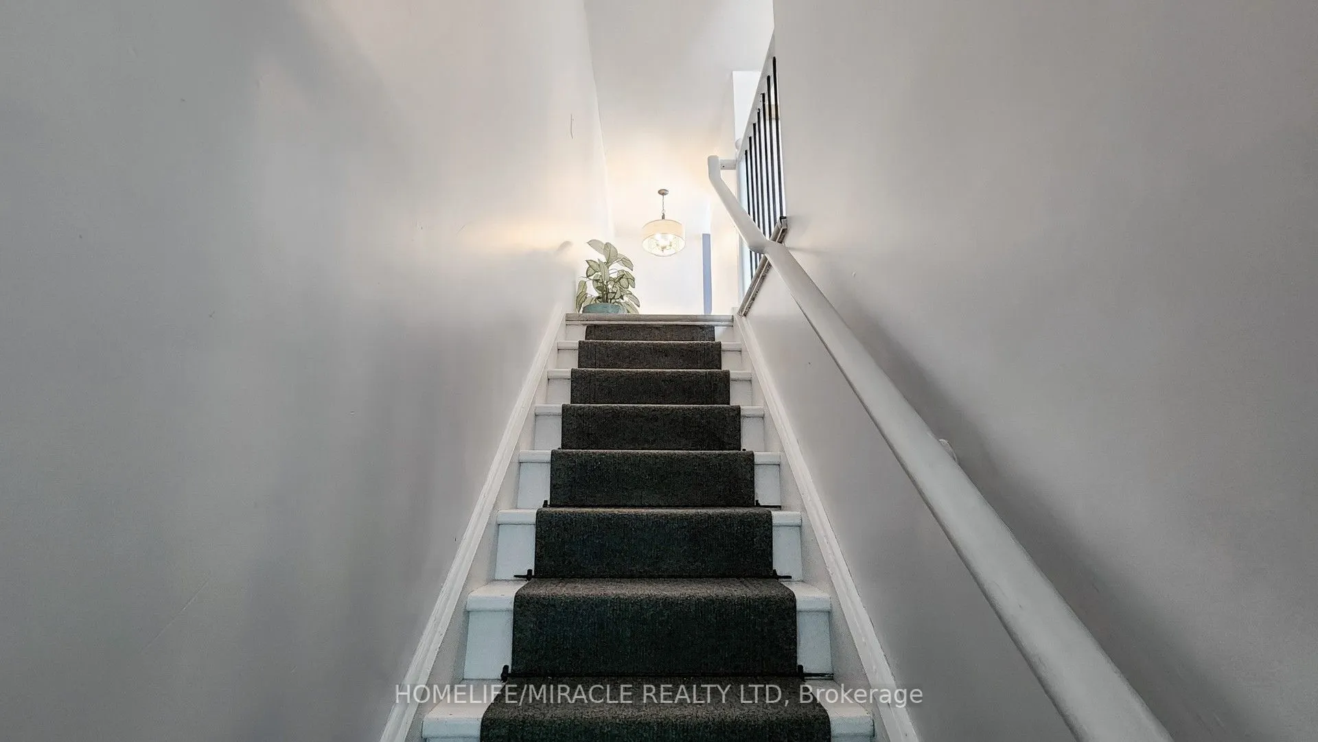 4 William Curtis Circle, #21