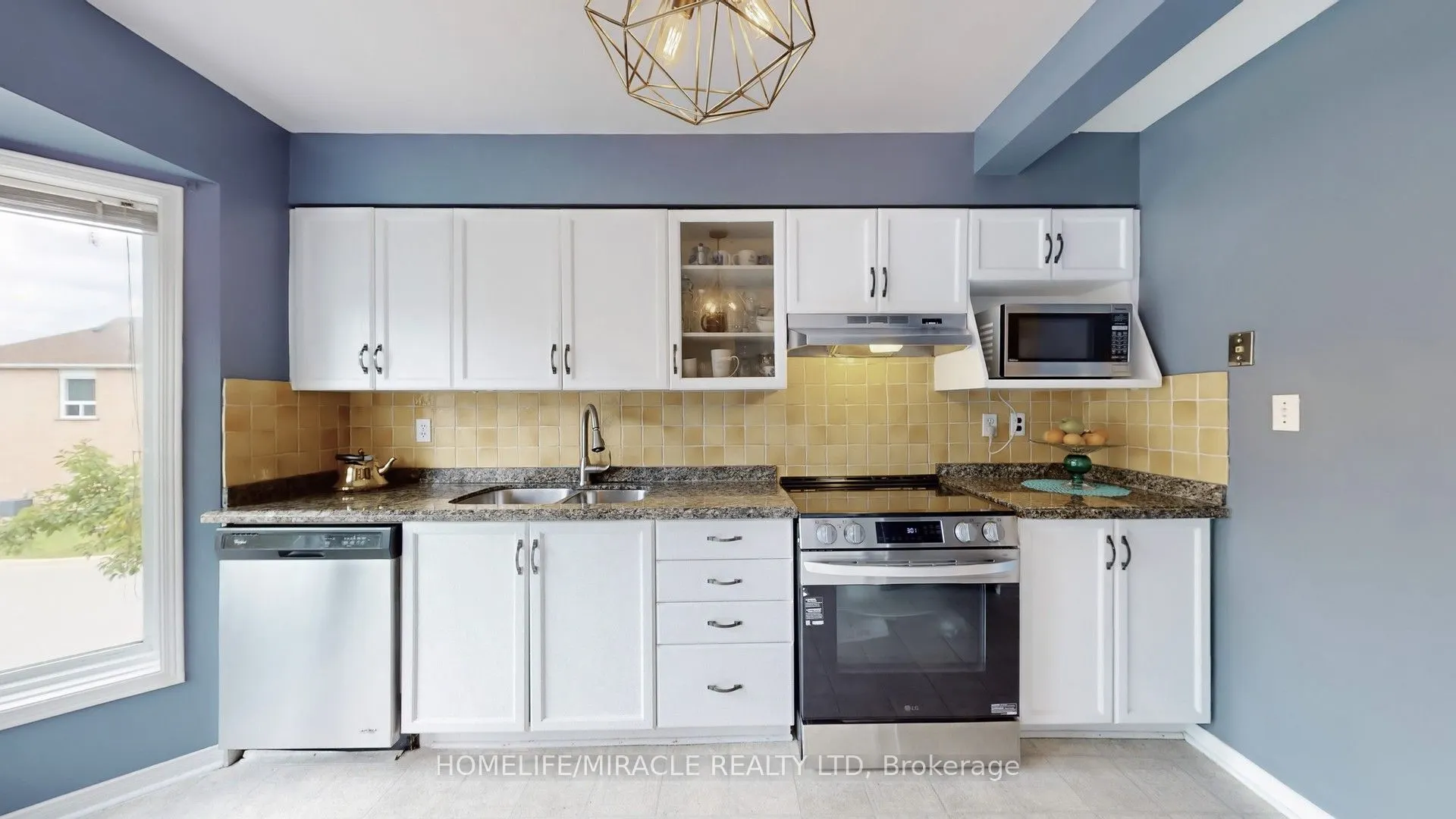 4 William Curtis Circle, #21
