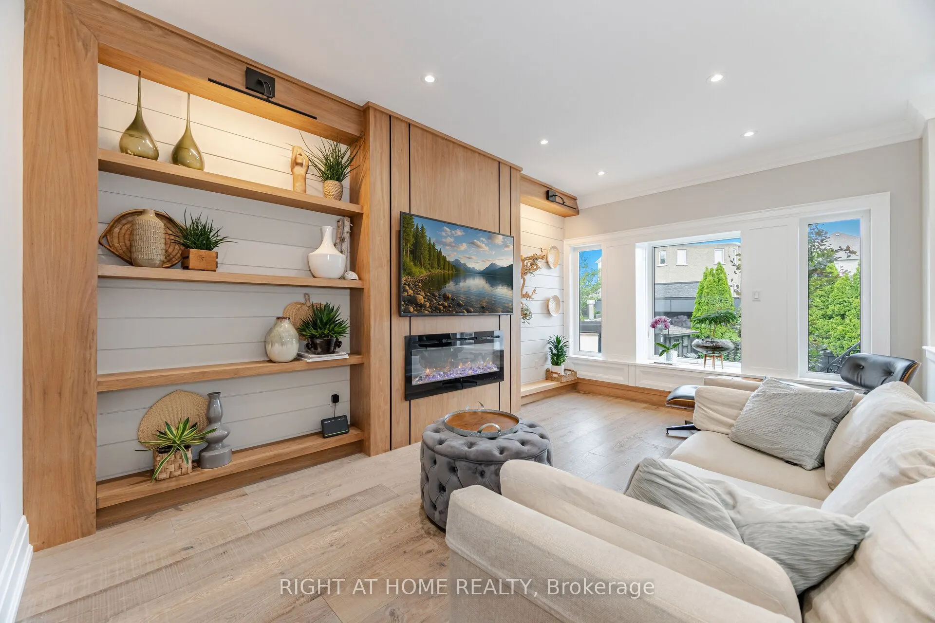 169 Green Manor Crescent