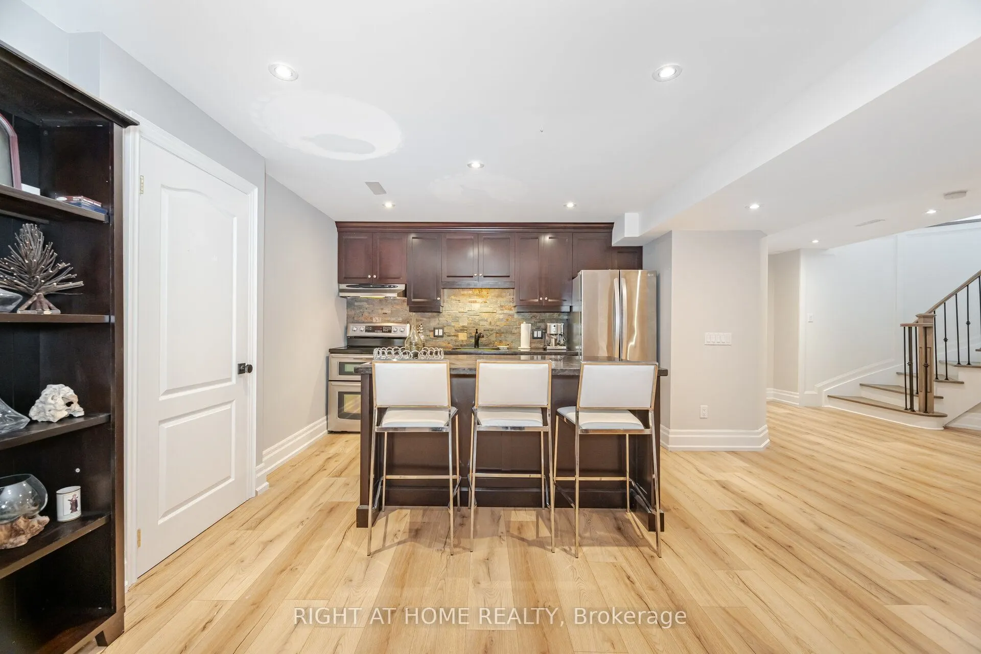 169 Green Manor Crescent