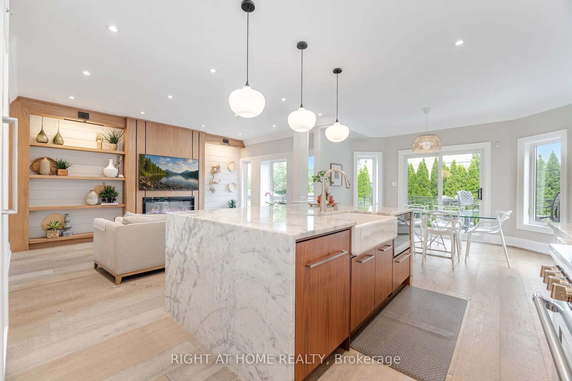 169 Green Manor Crescent
