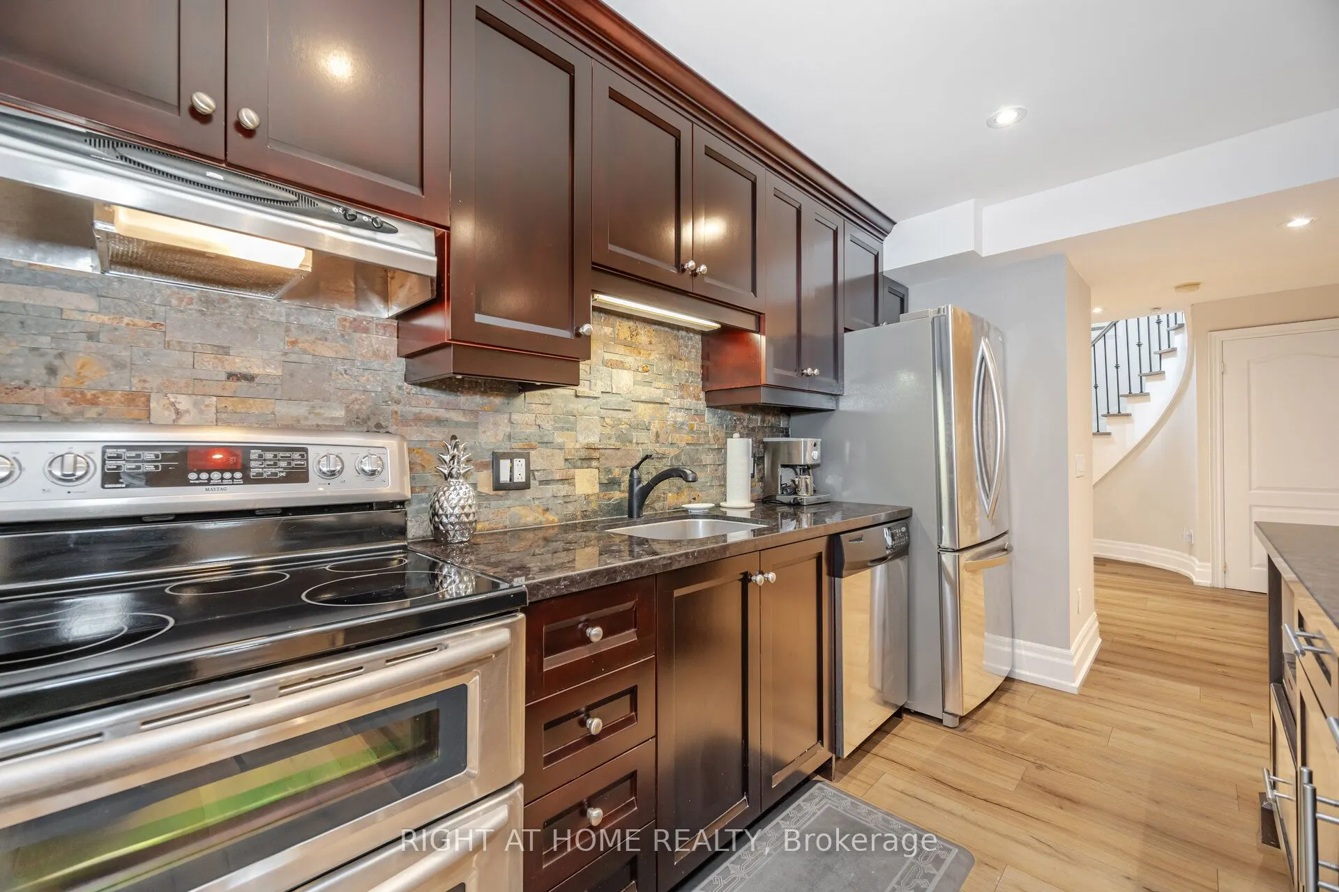169 Green Manor Crescent