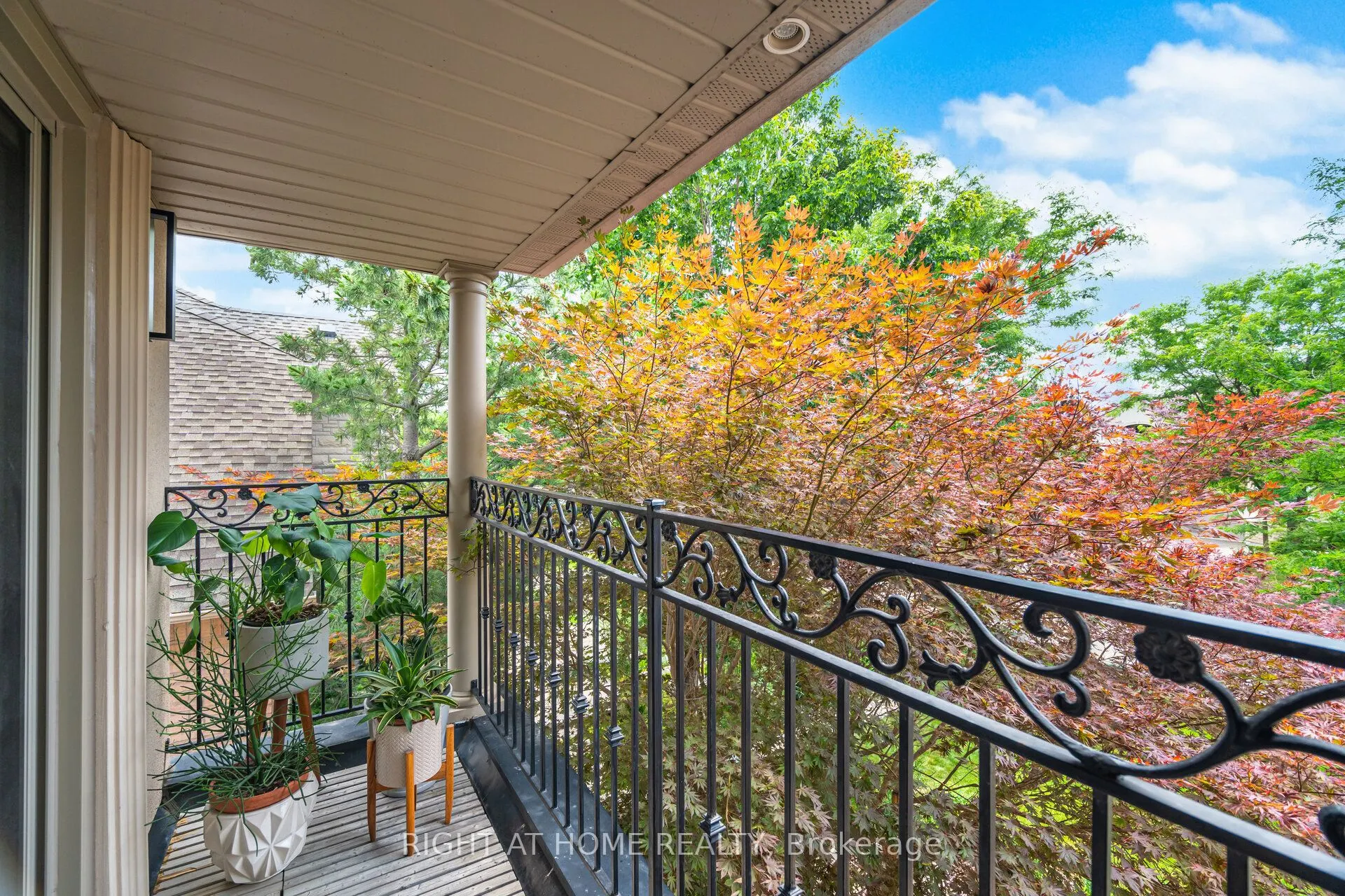 169 Green Manor Crescent