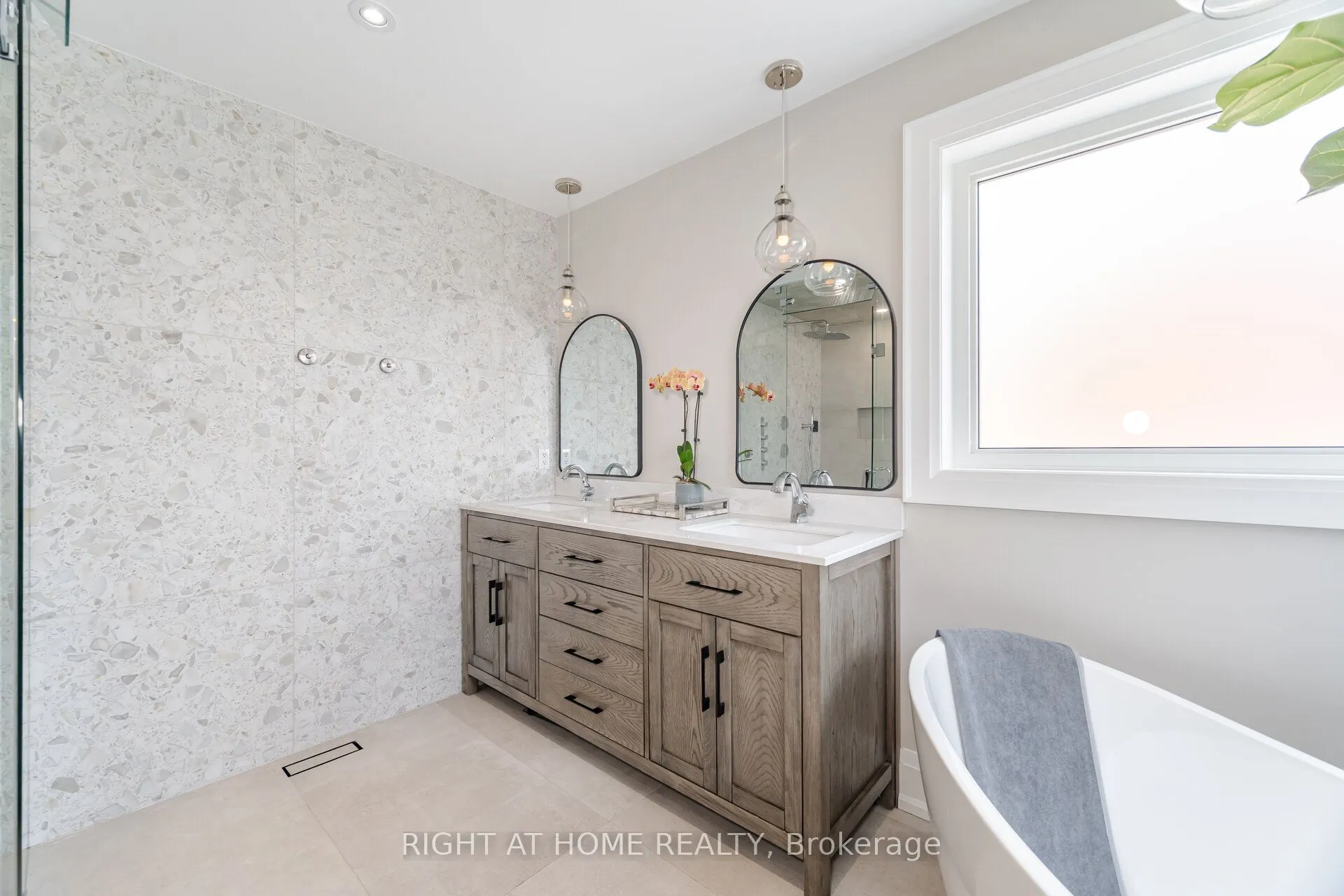 169 Green Manor Crescent