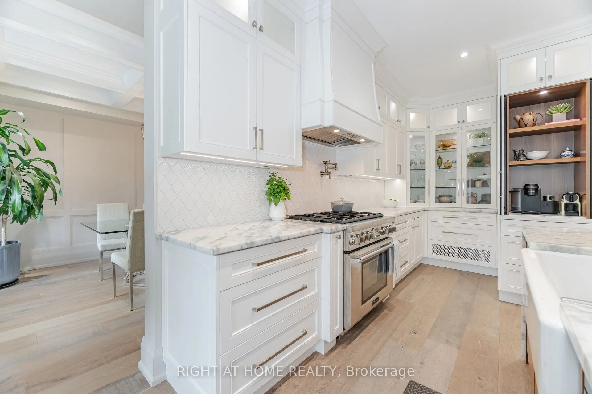 169 Green Manor Crescent