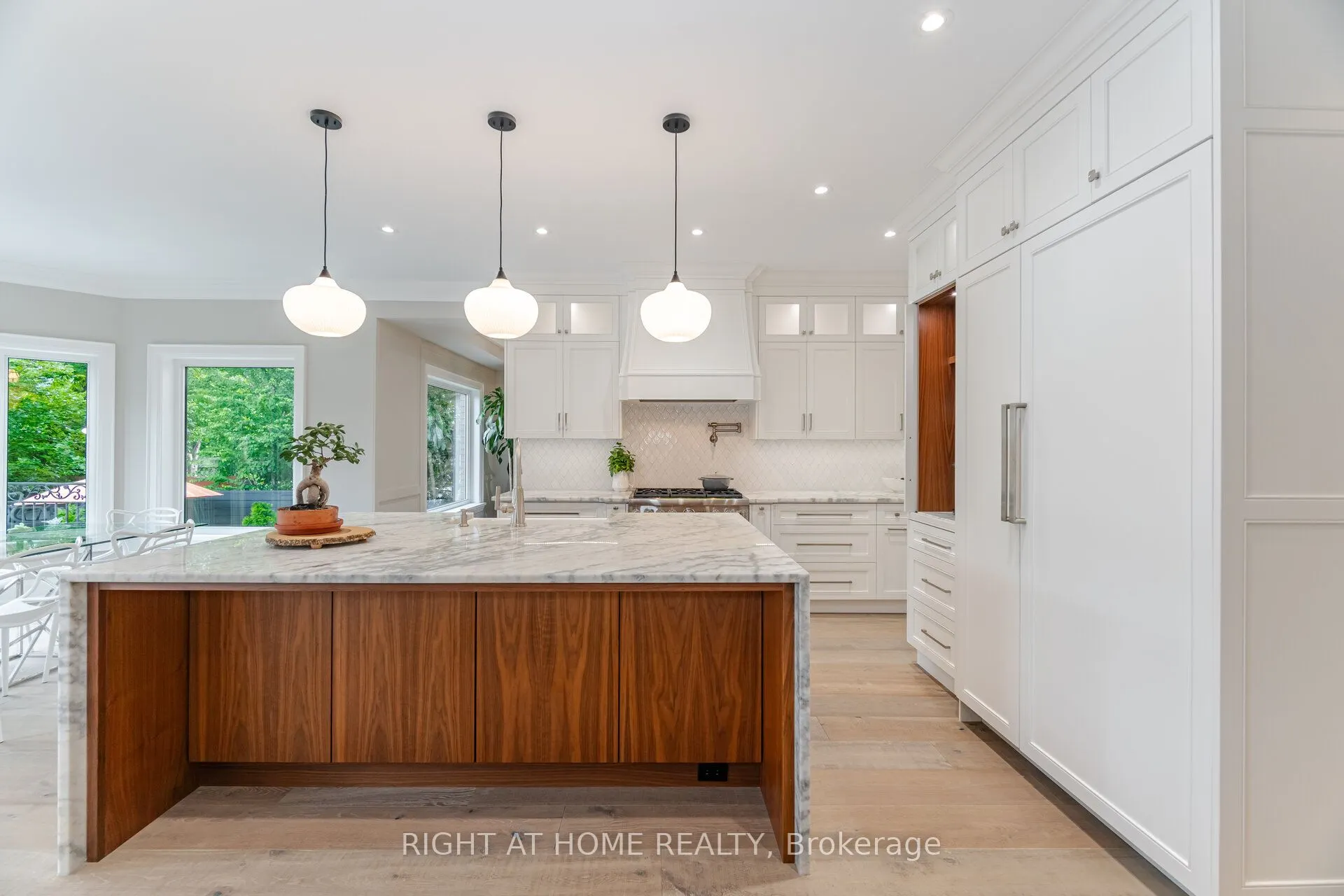 169 Green Manor Crescent