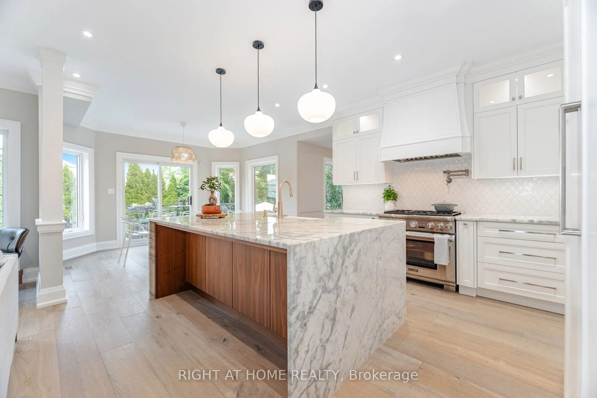 169 Green Manor Crescent