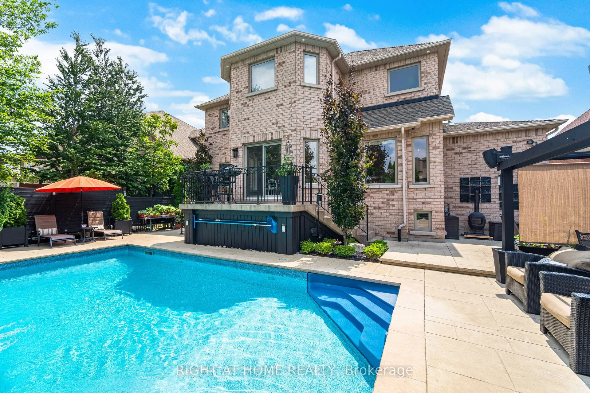 169 Green Manor Crescent