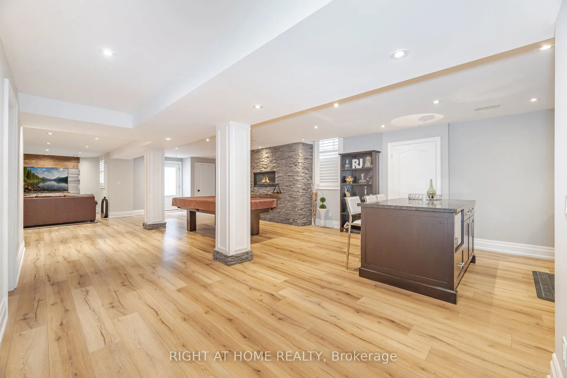 169 Green Manor Crescent