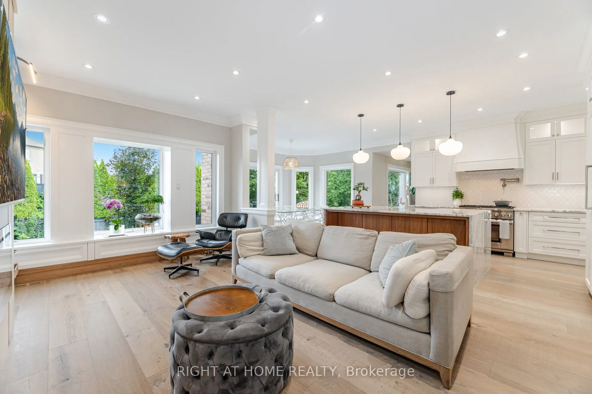 169 Green Manor Crescent