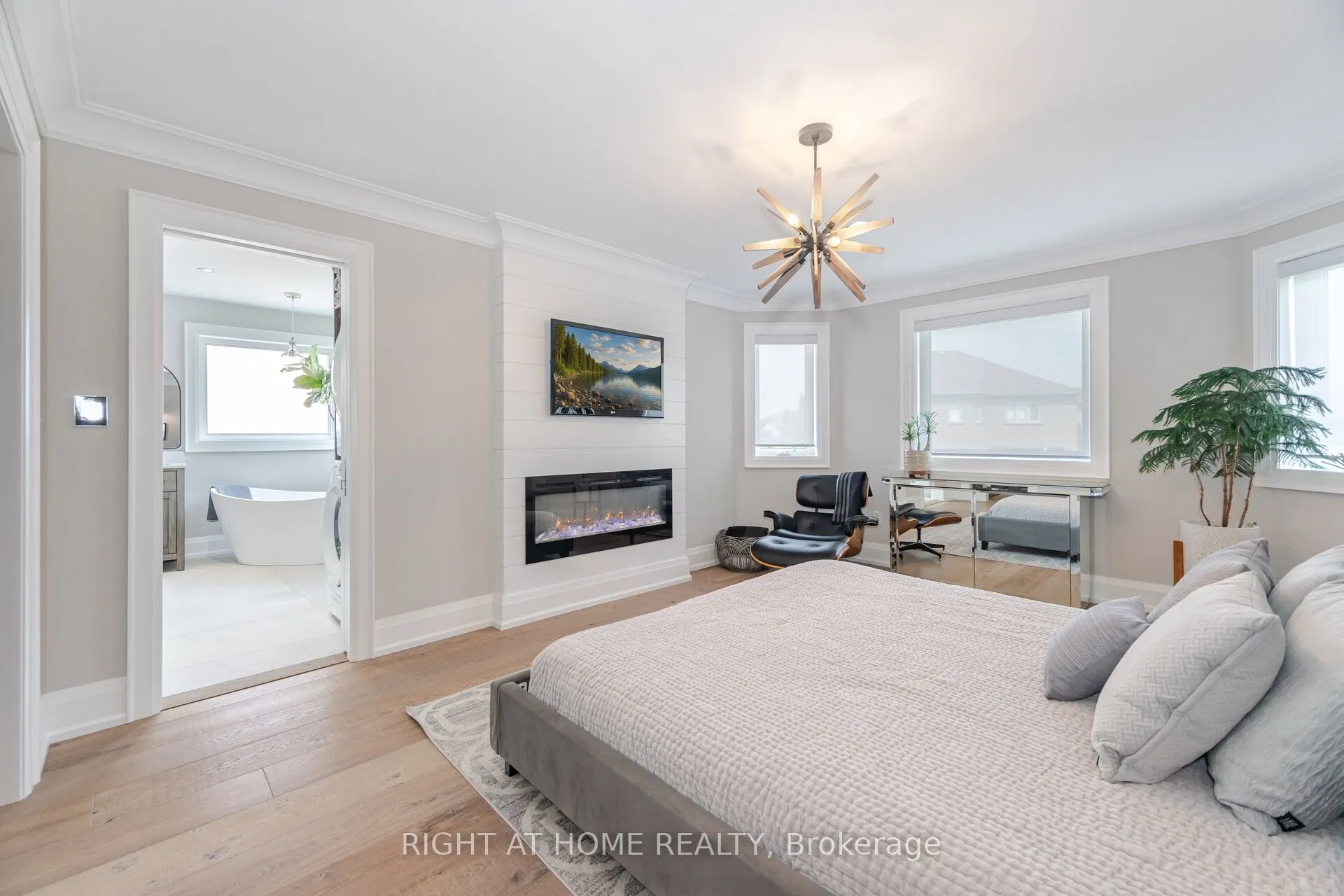 169 Green Manor Crescent