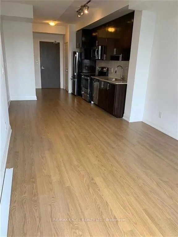 7171 Yonge Street, #1605