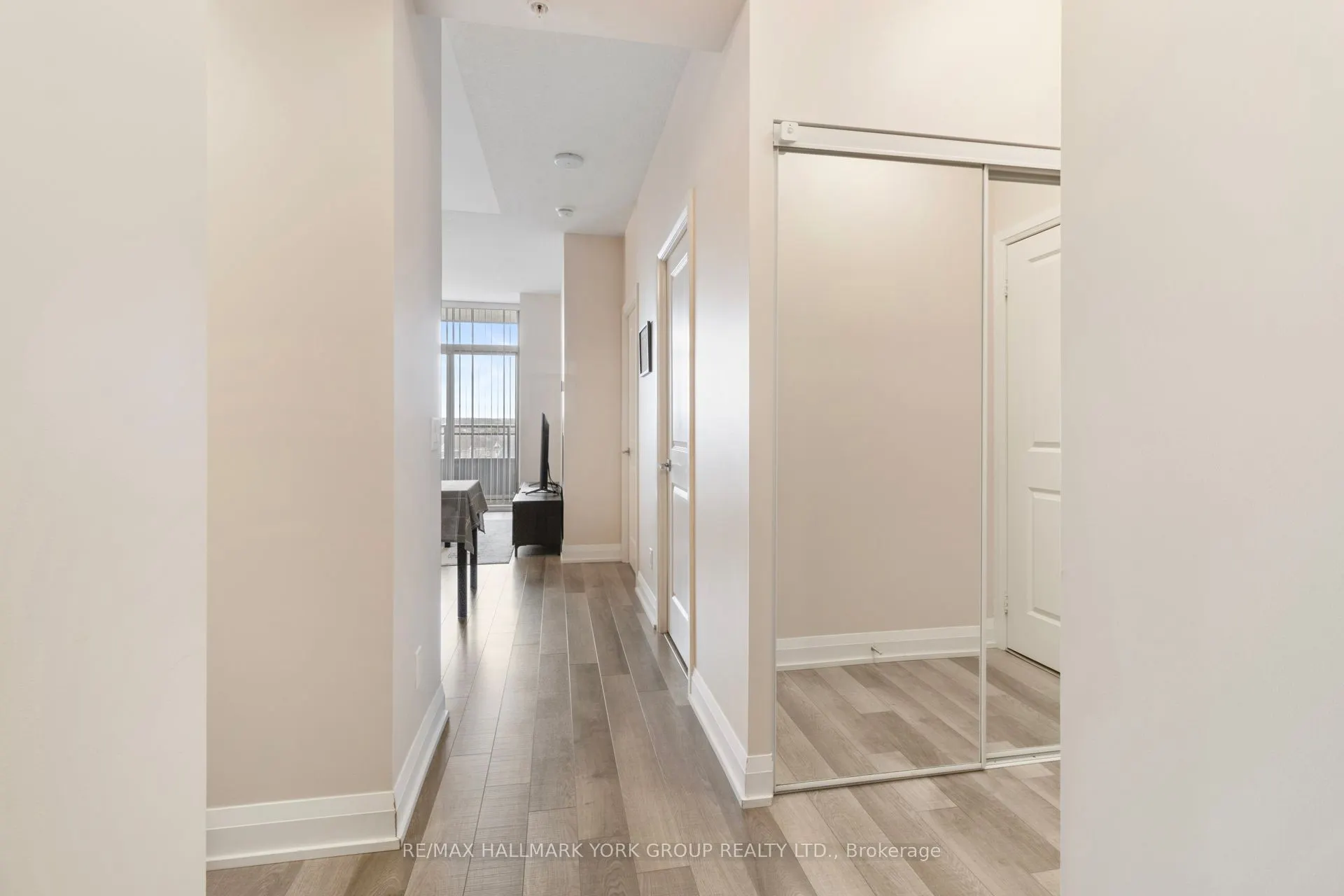 85 North Park Road, #602