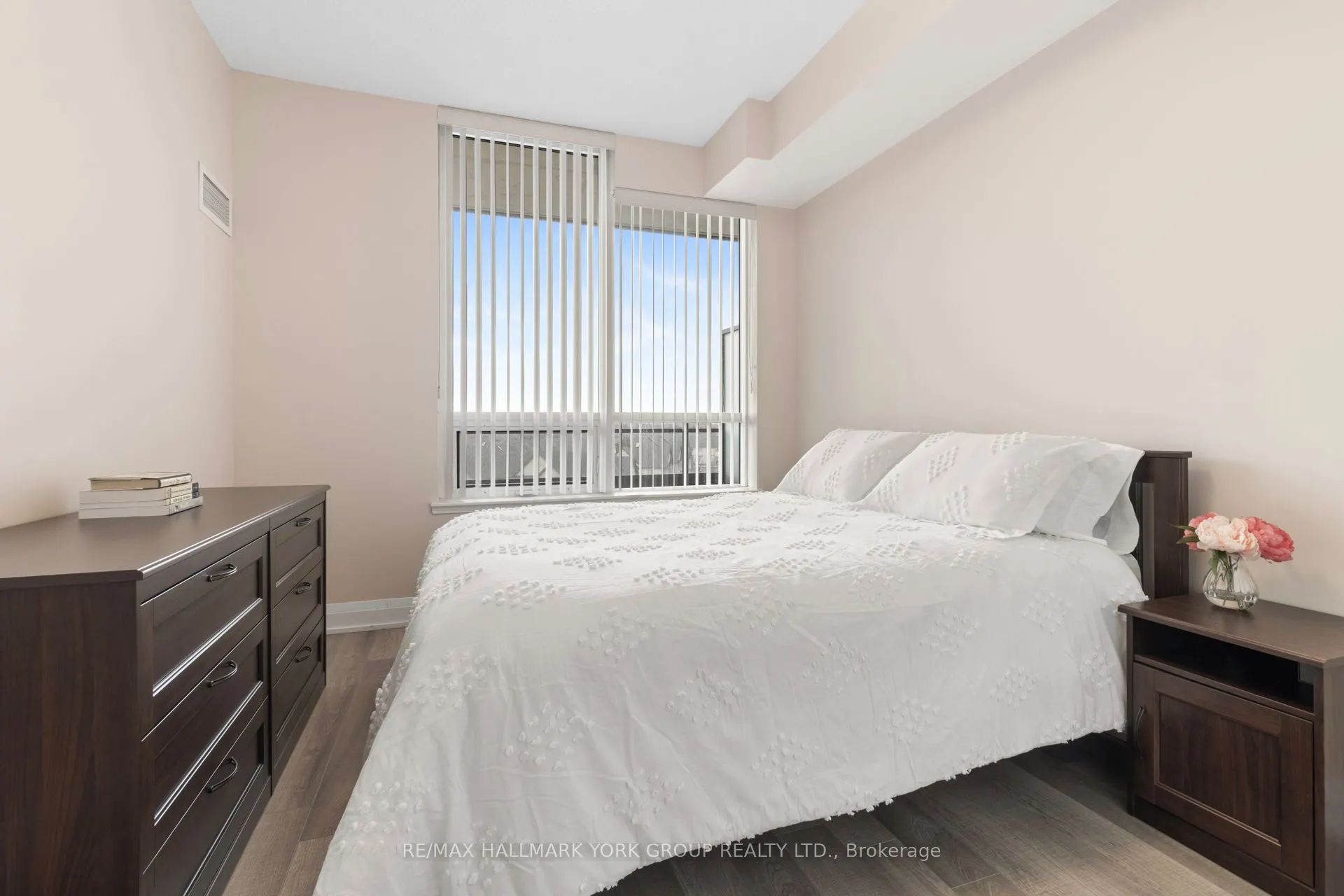 85 North Park Road, #602