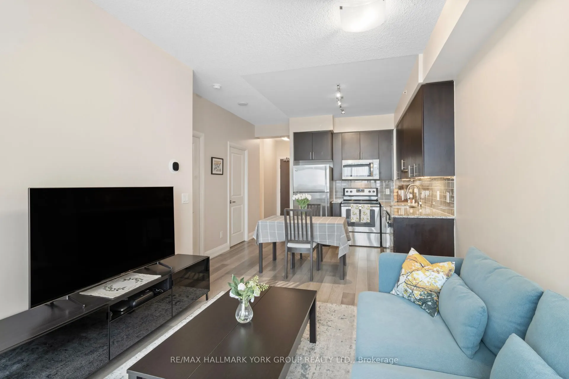 85 North Park Road, #602