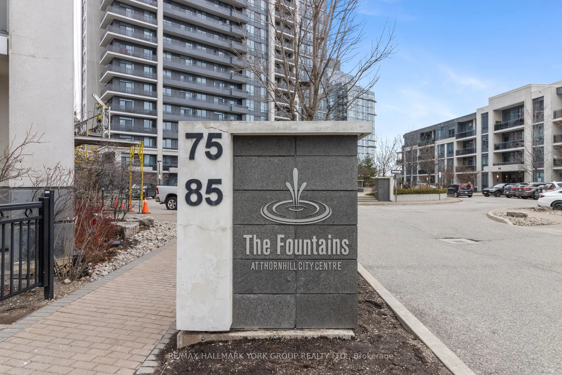 85 North Park Road, #602