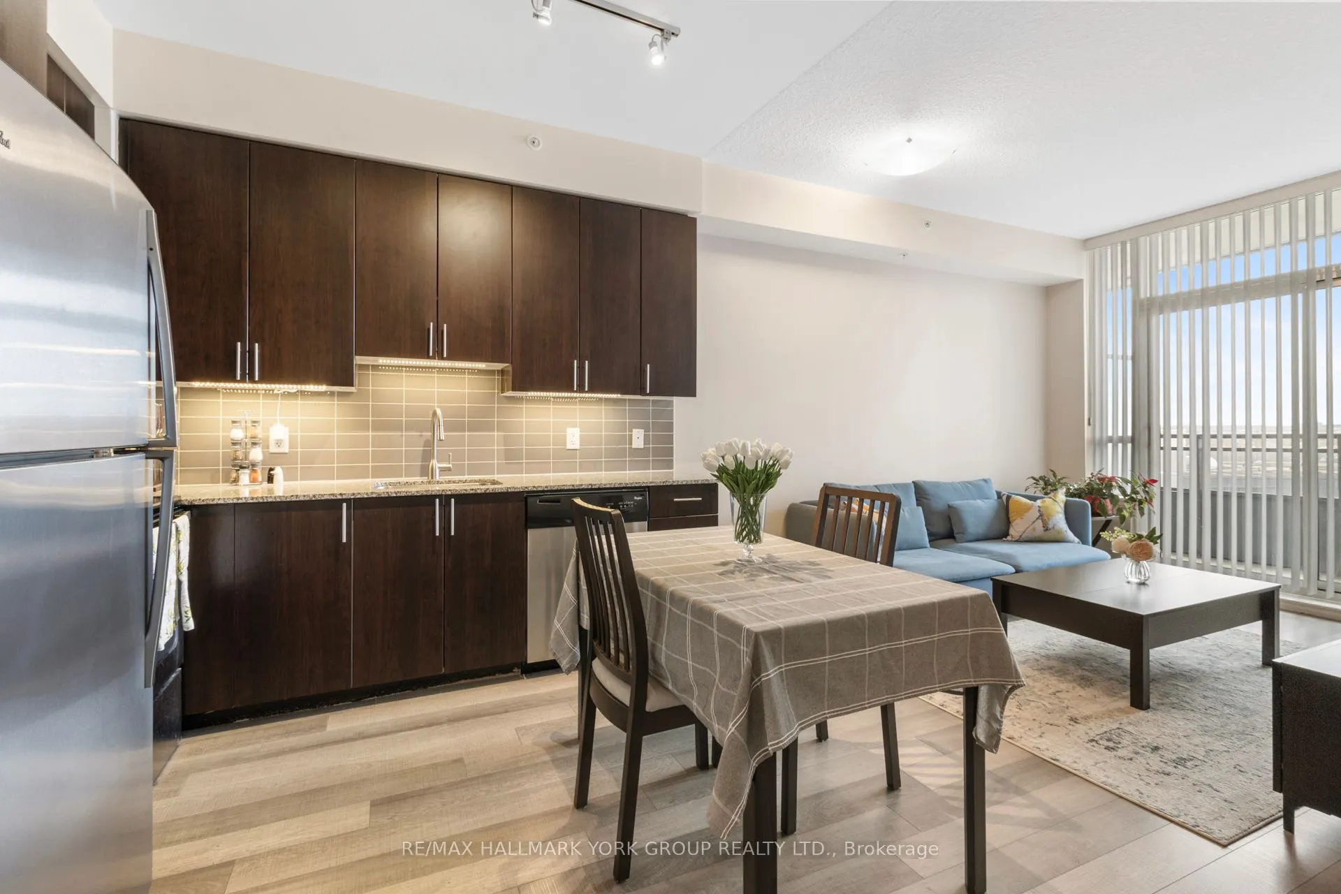 85 North Park Road, #602