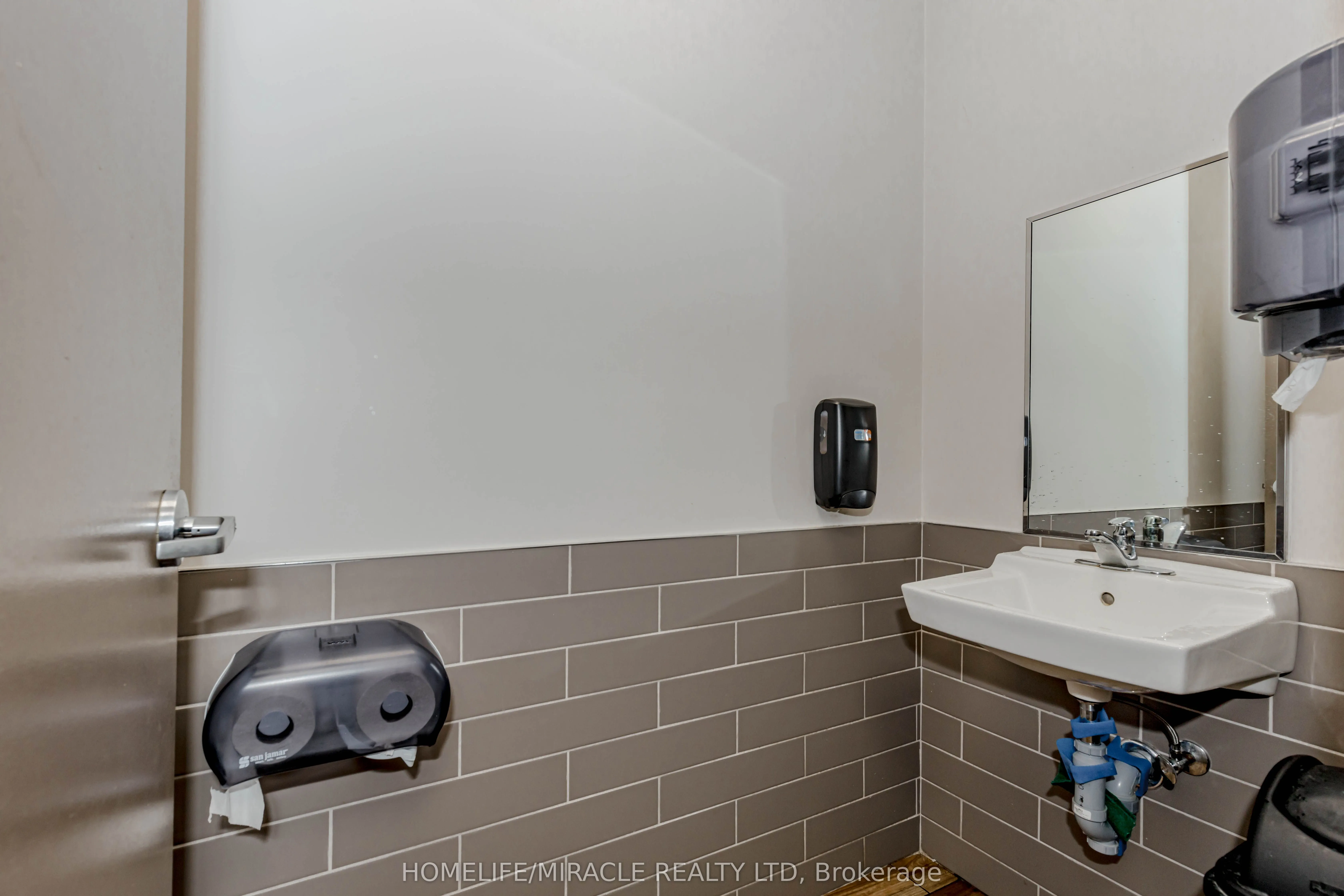 5292 Aurora Road, #13