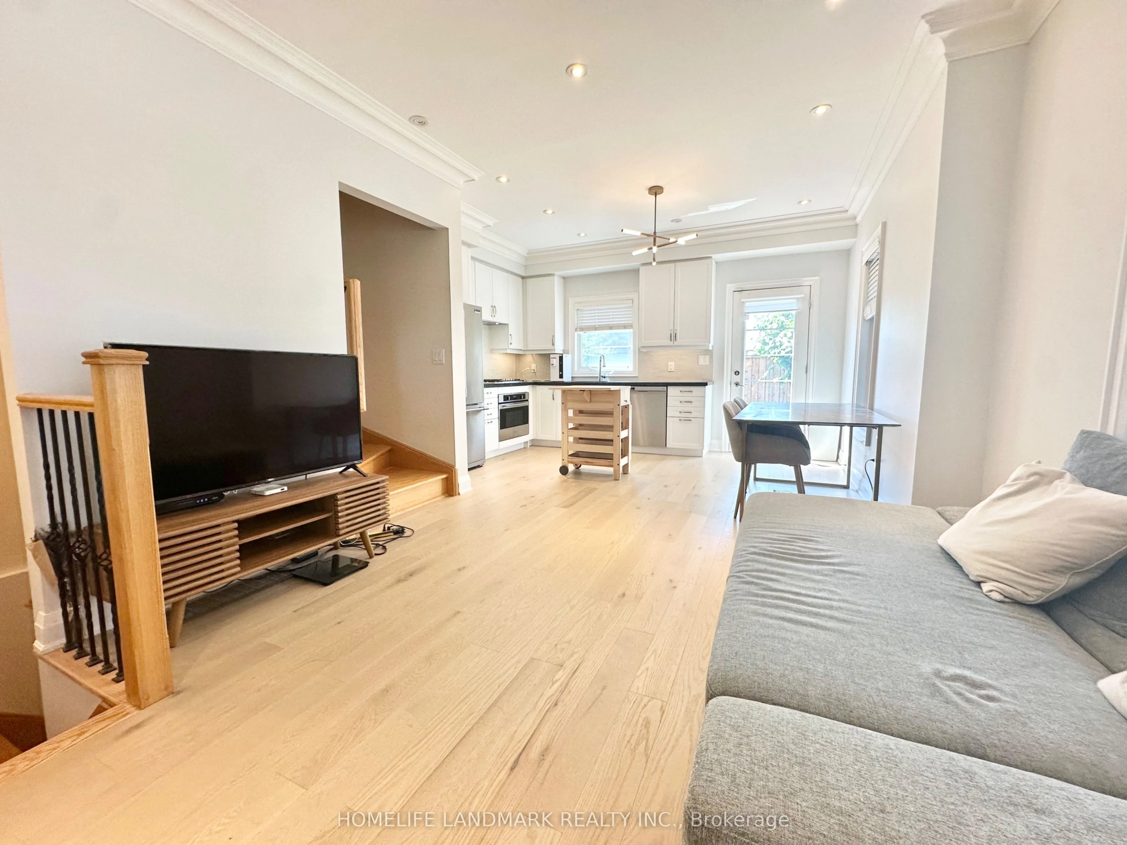 5 Dunton Lane