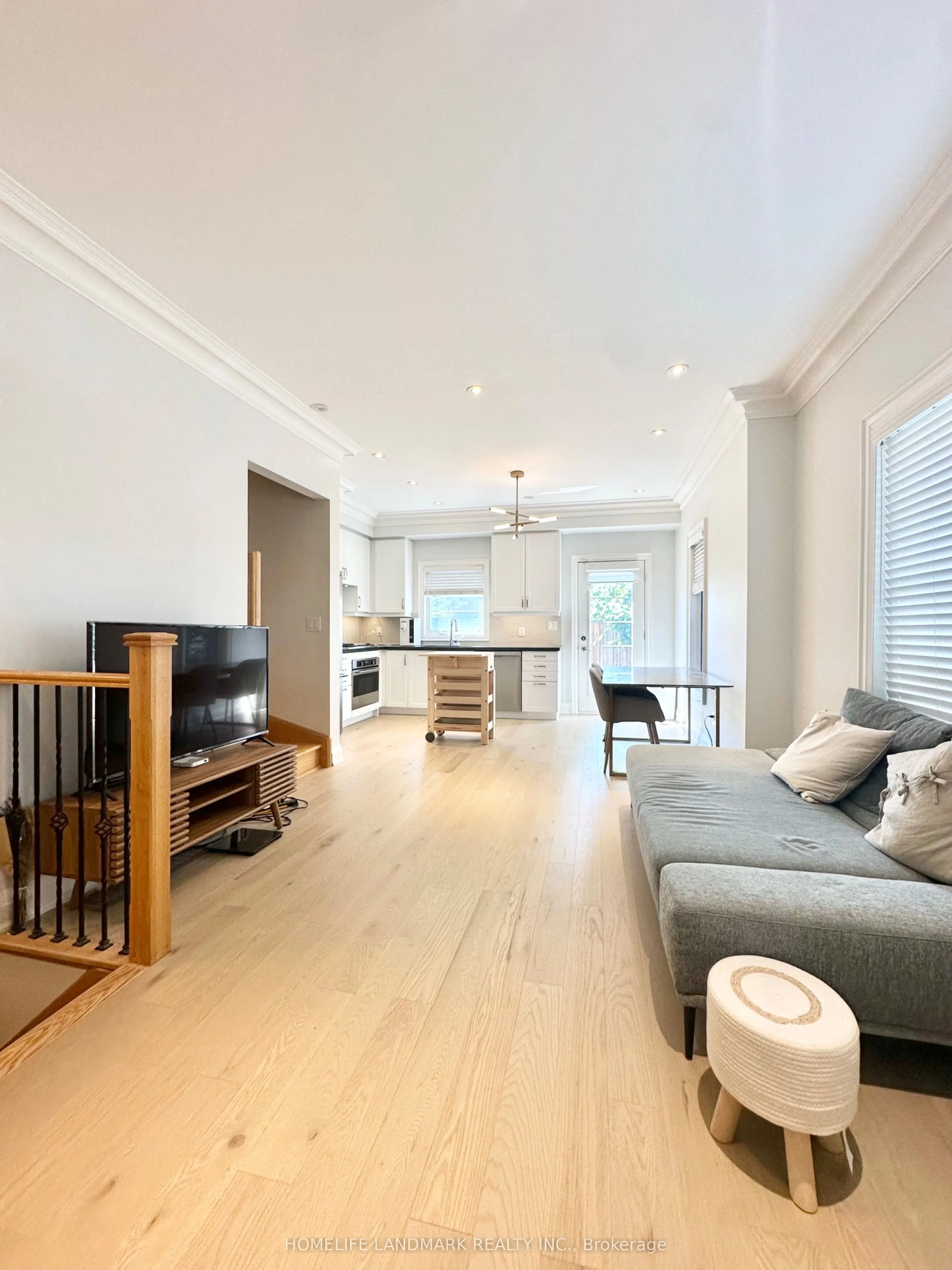 5 Dunton Lane