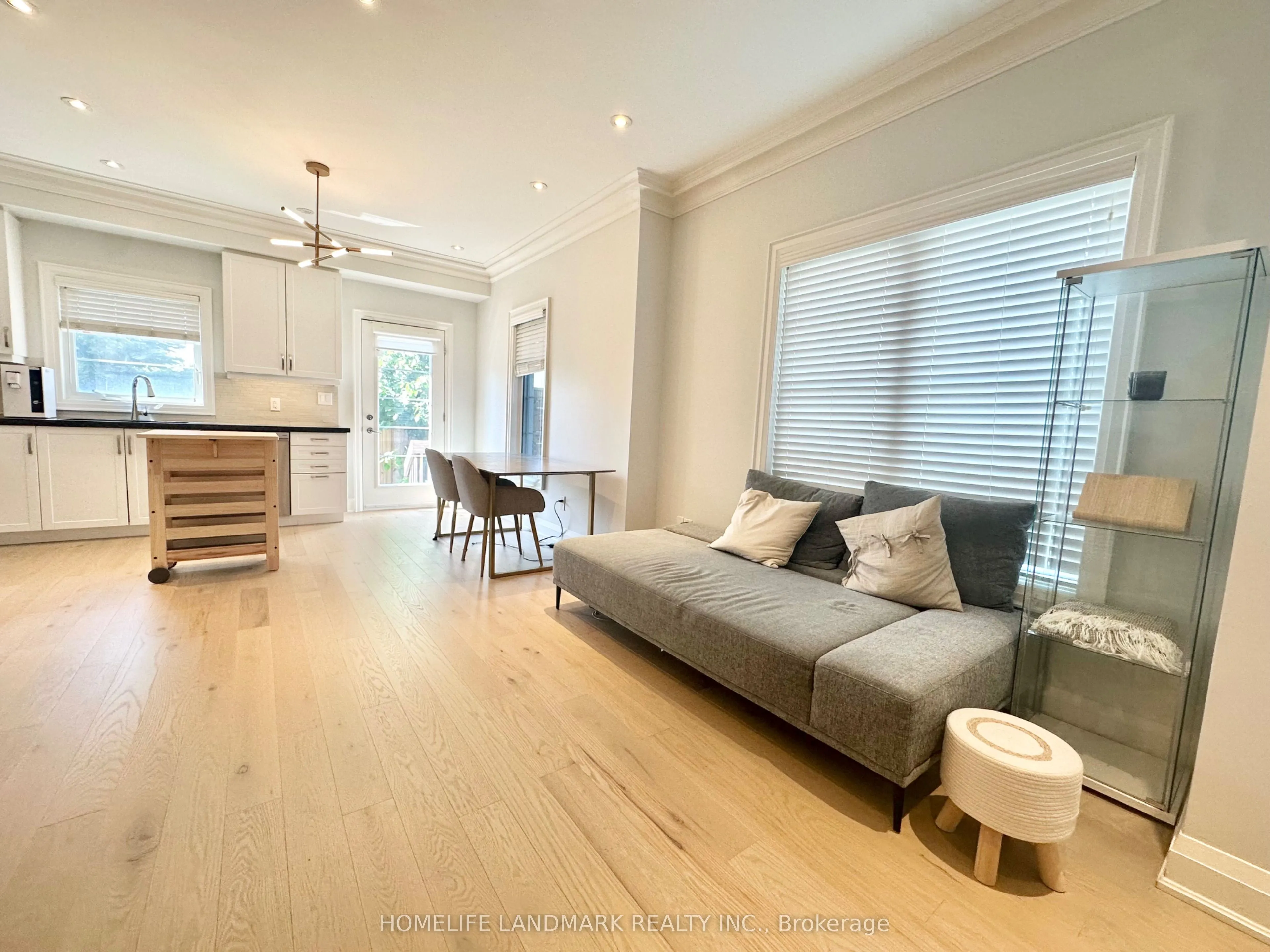 5 Dunton Lane