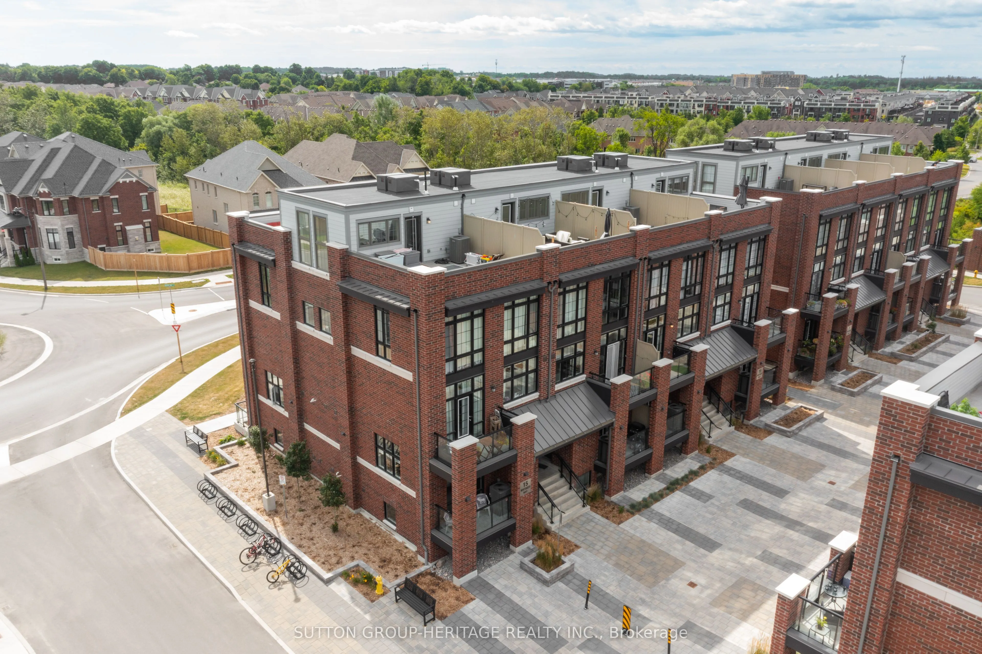 15 Whitaker Way, #427