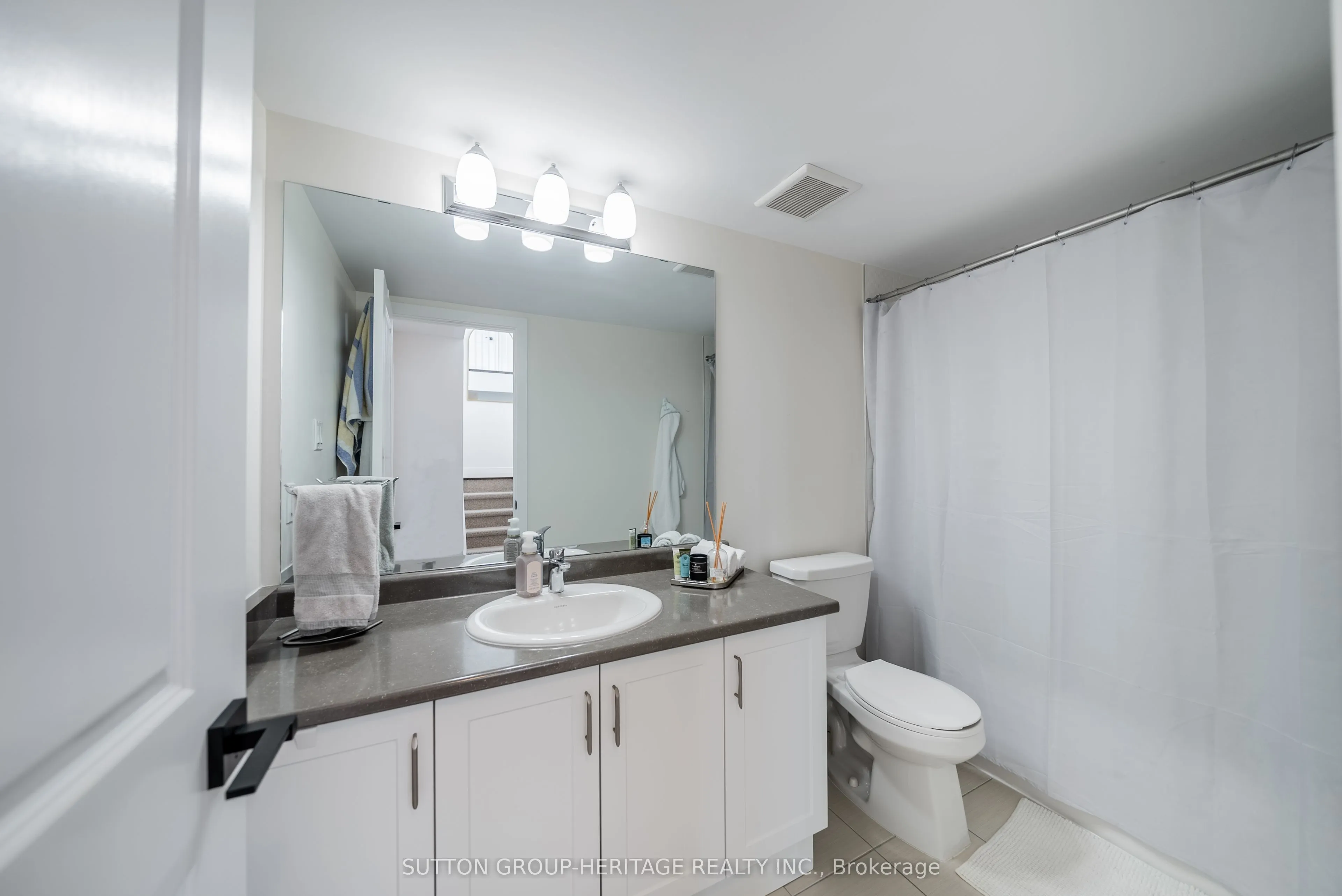 15 Whitaker Way, #427