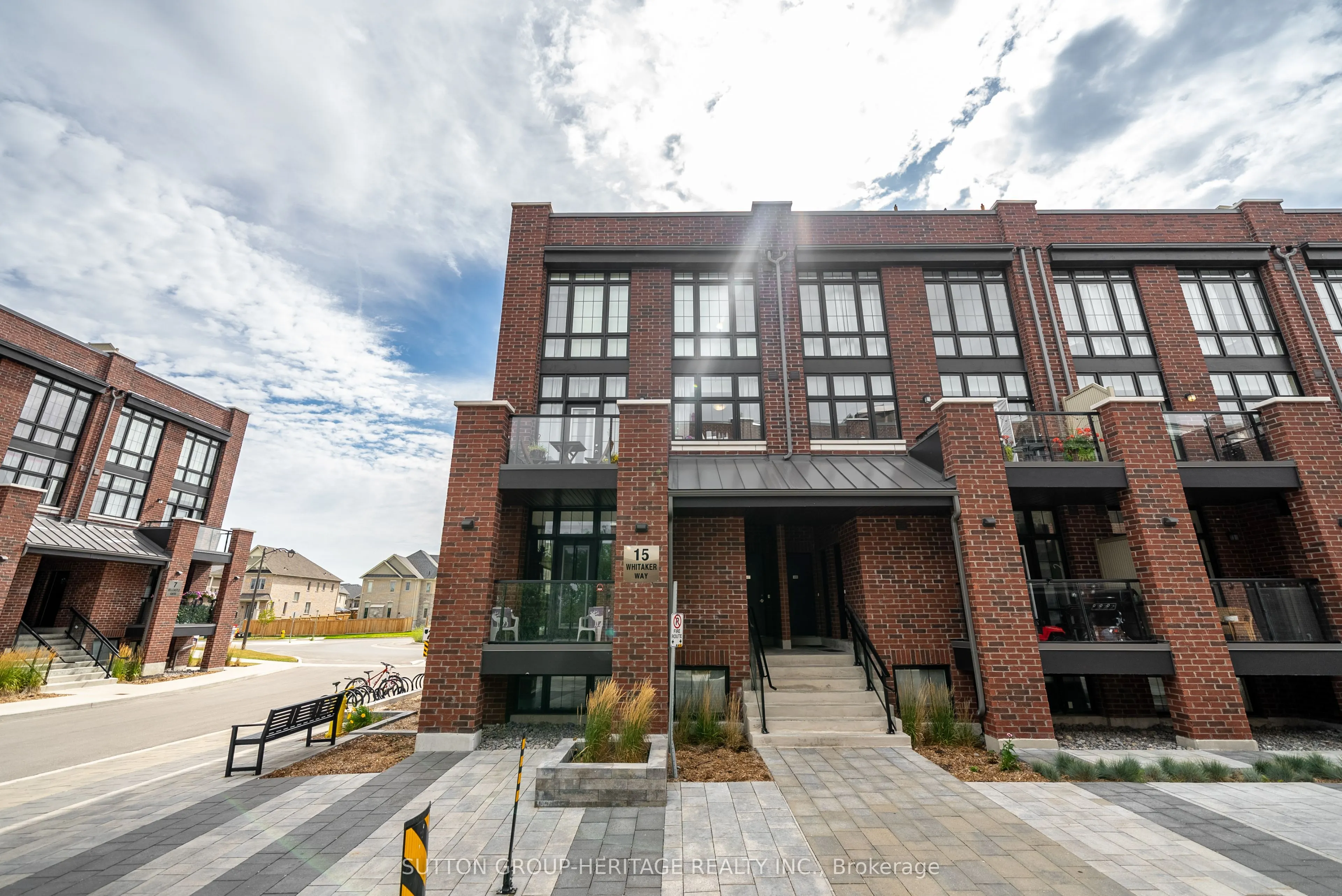 15 Whitaker Way, #427