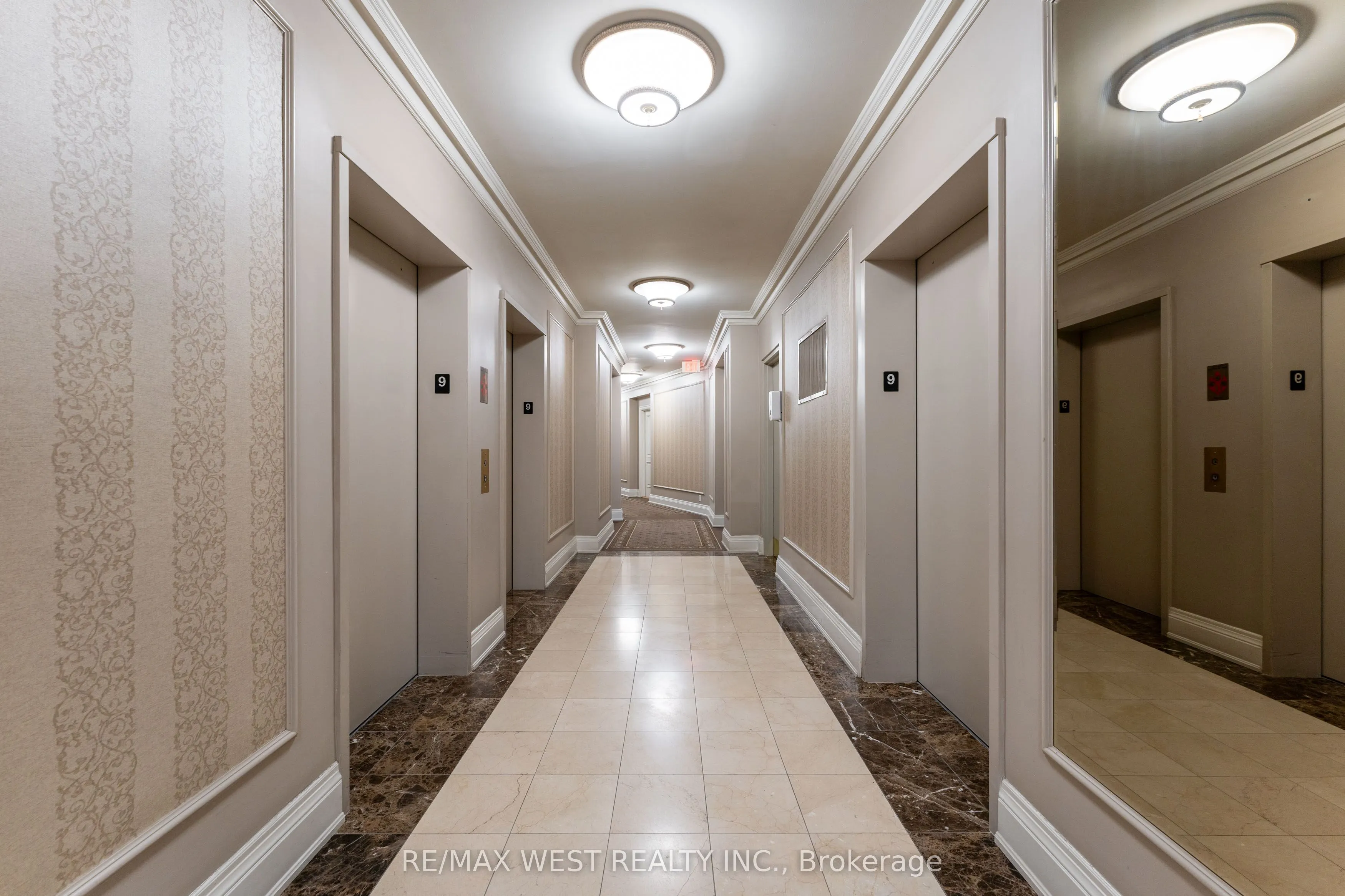 9225 Jane Street, #916