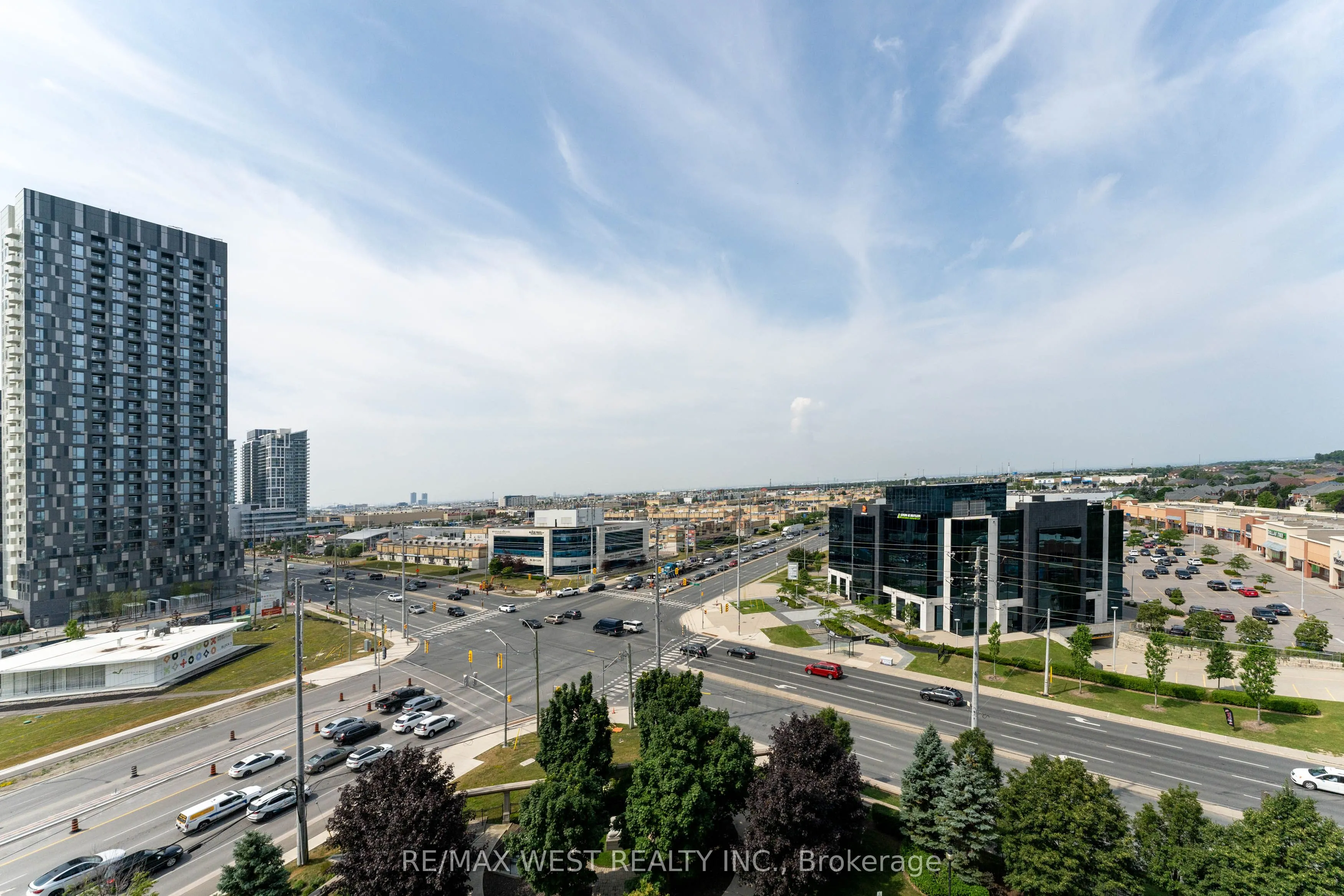 9225 Jane Street, #916