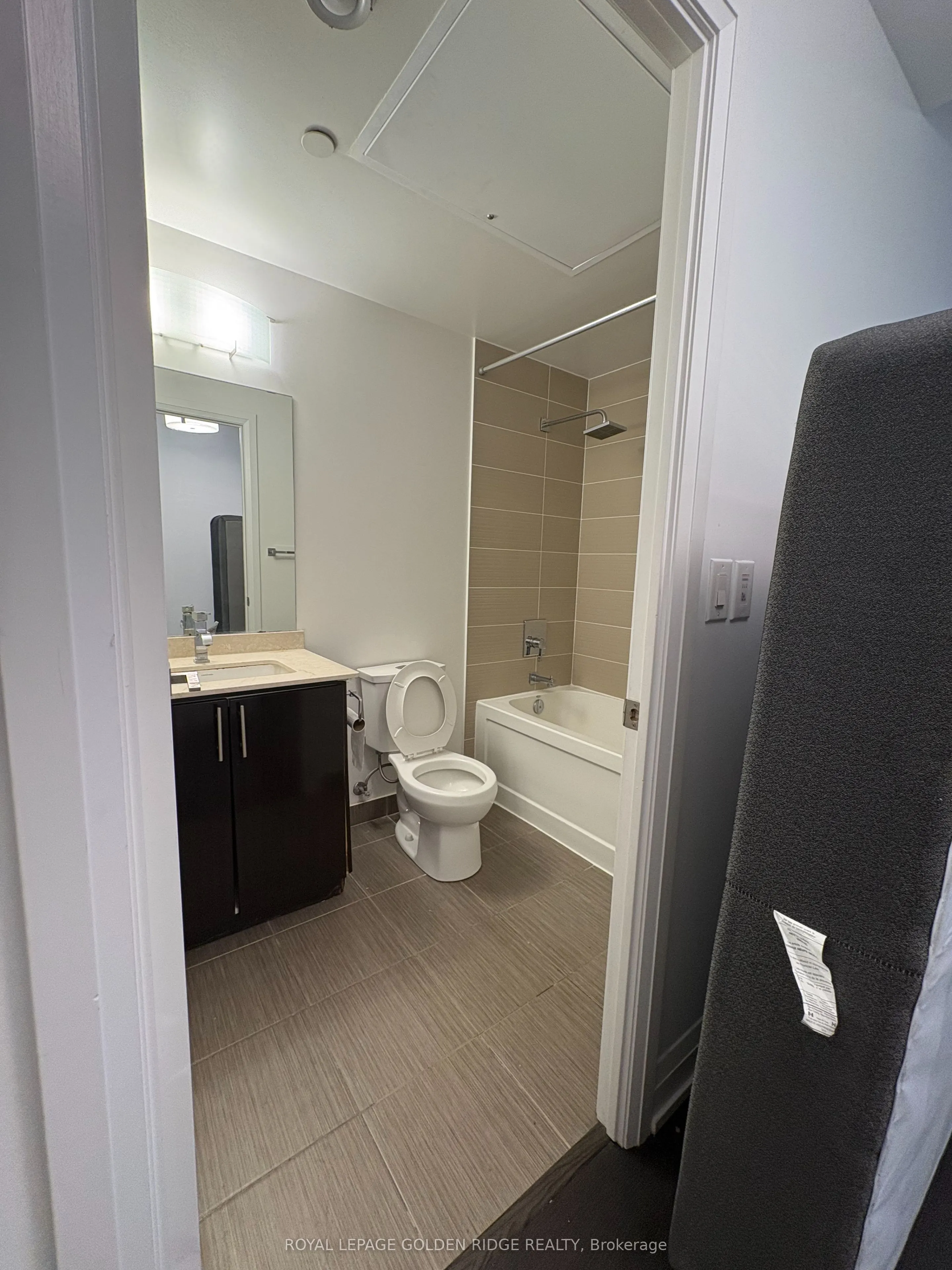 7161 Yonge St Street, #2231
