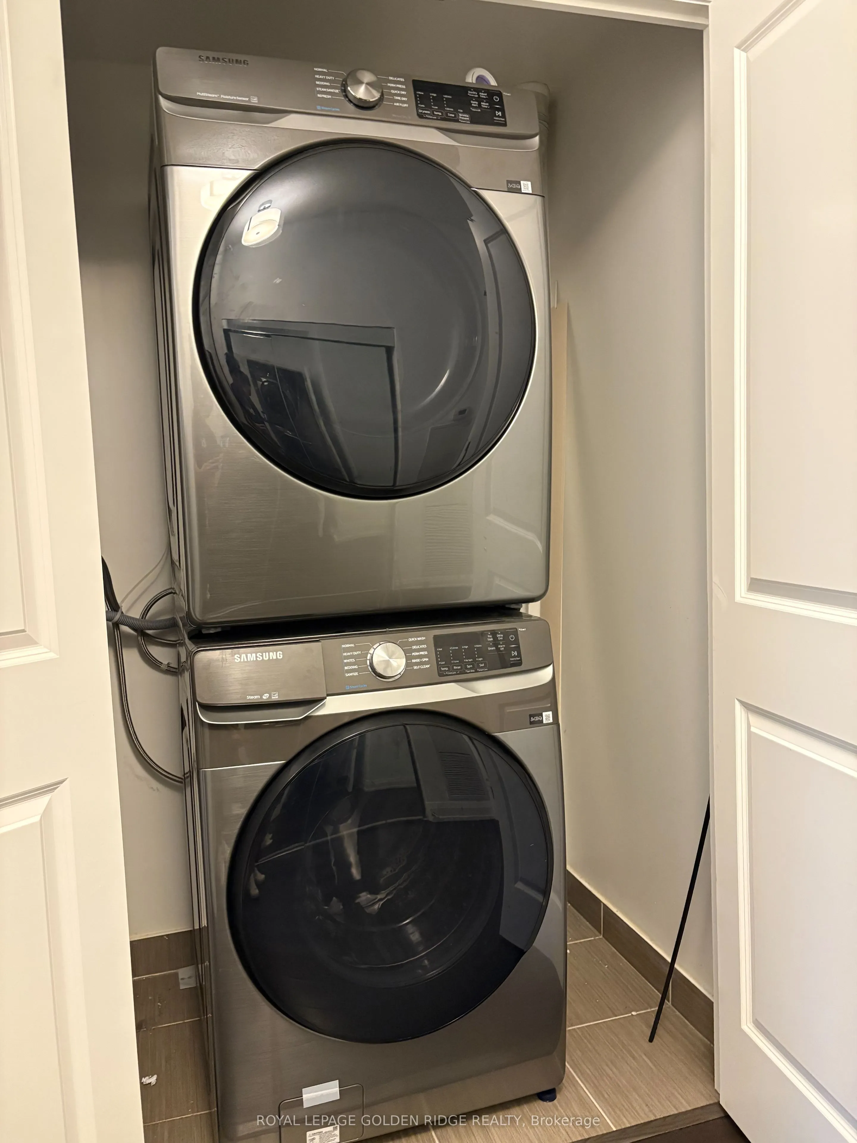 7161 Yonge St Street, #2231