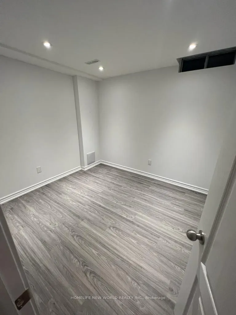59 Wade Gate, #Basement