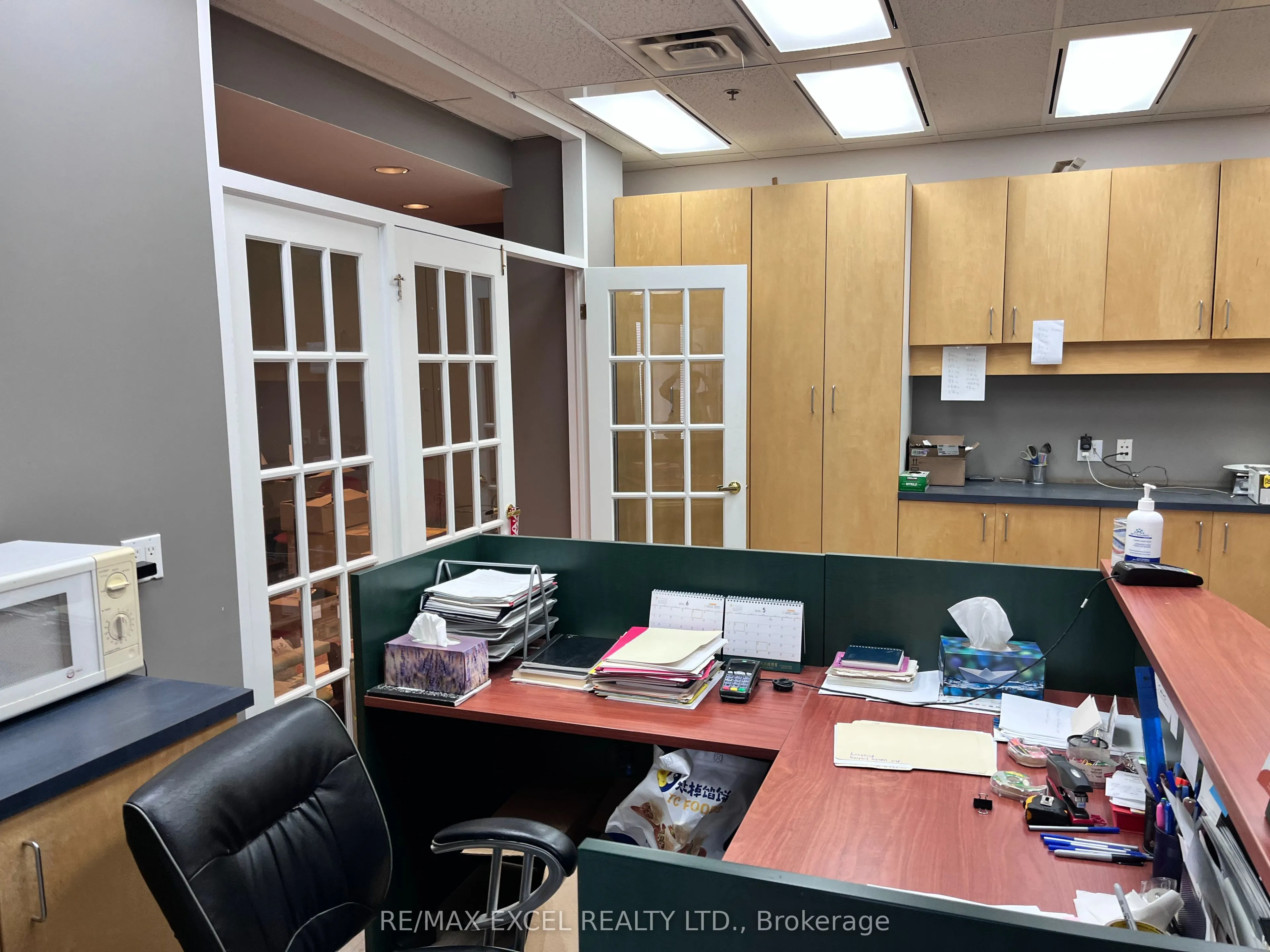 7368 Yonge Street, #201
