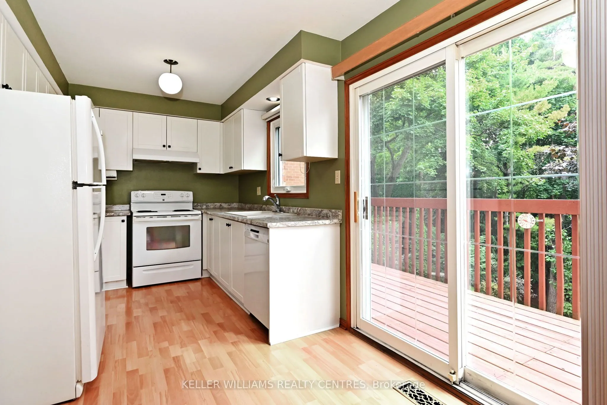 16 Lanewood Drive
