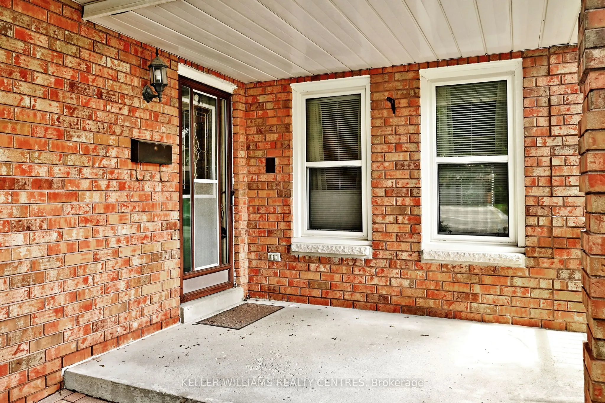 16 Lanewood Drive