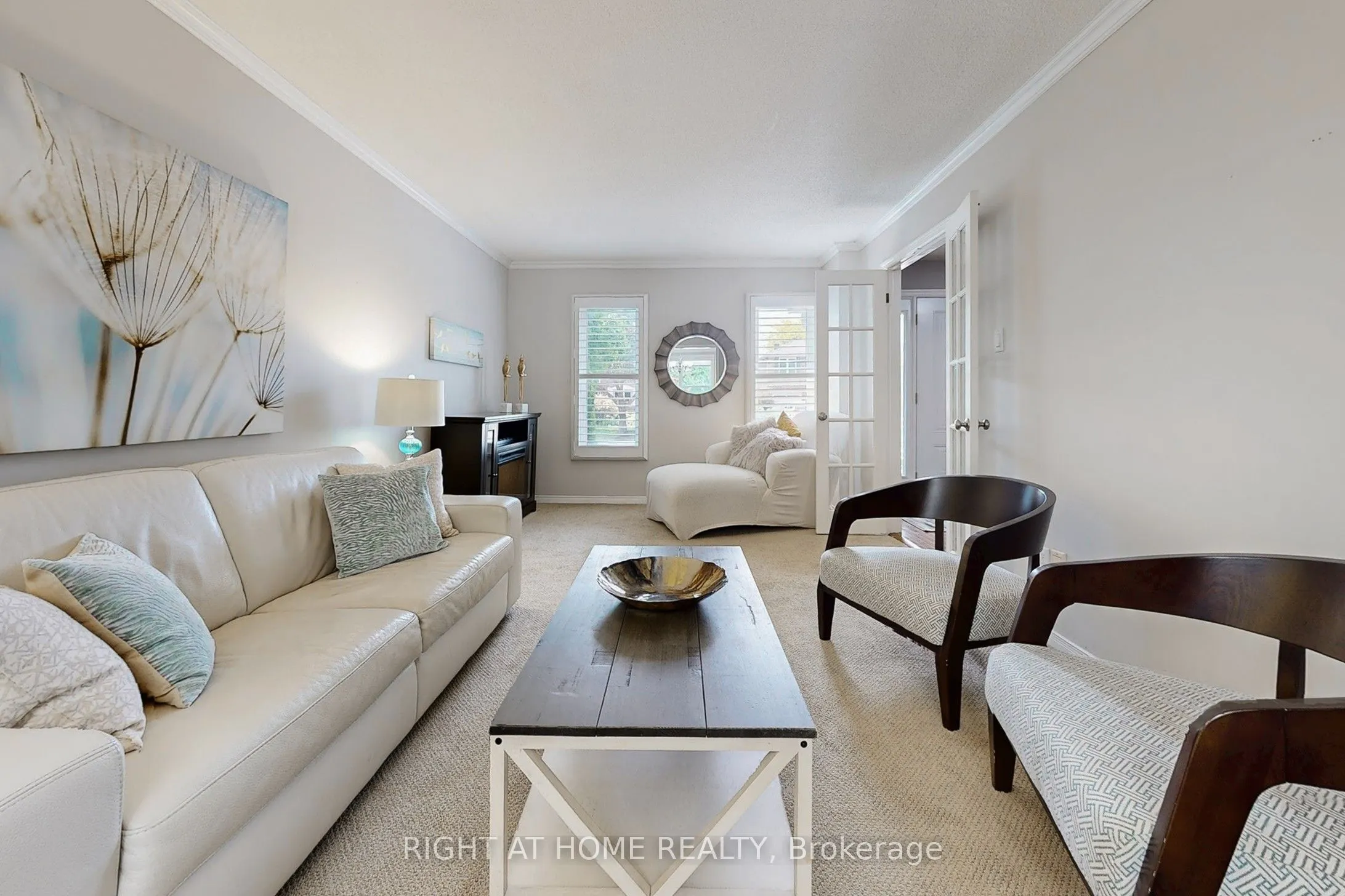 363 CROSSLAND Gate