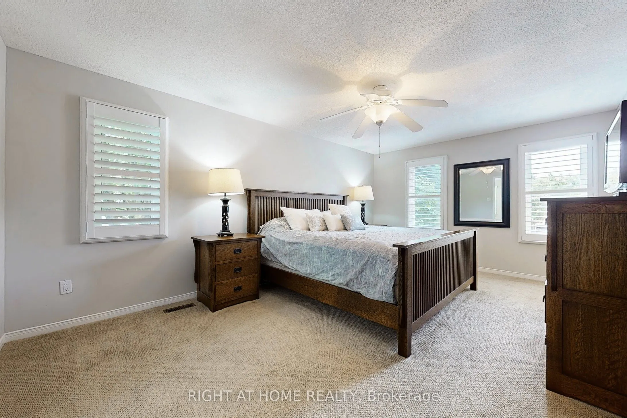 363 CROSSLAND Gate