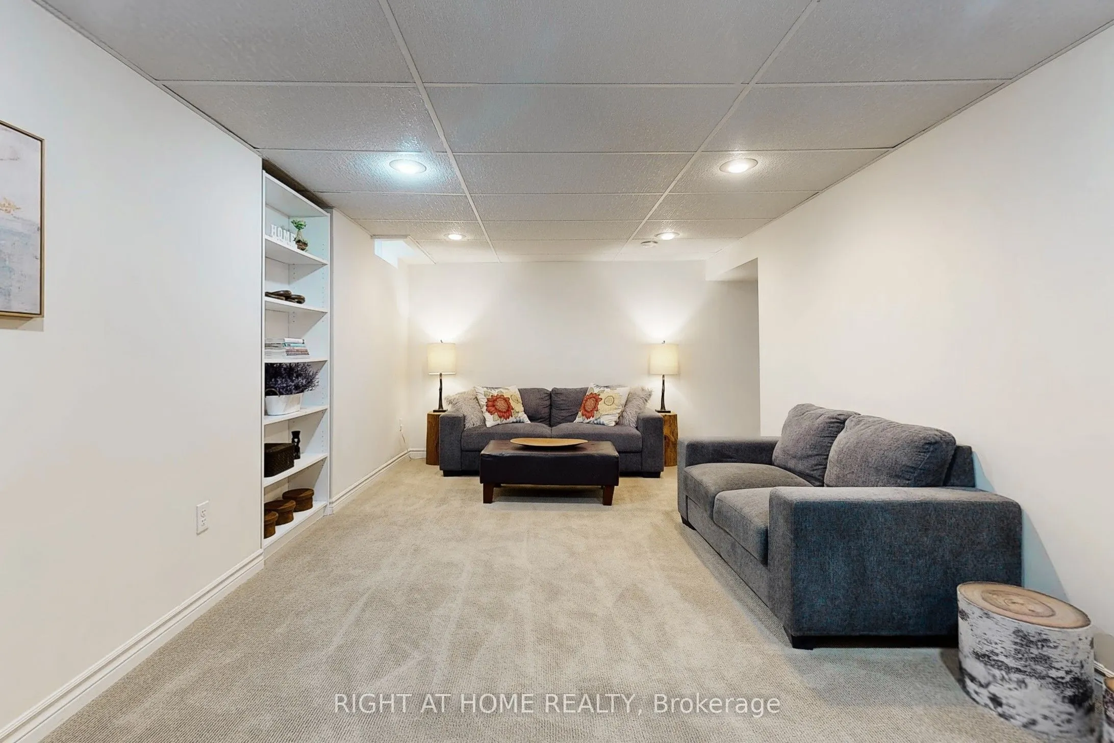 363 CROSSLAND Gate