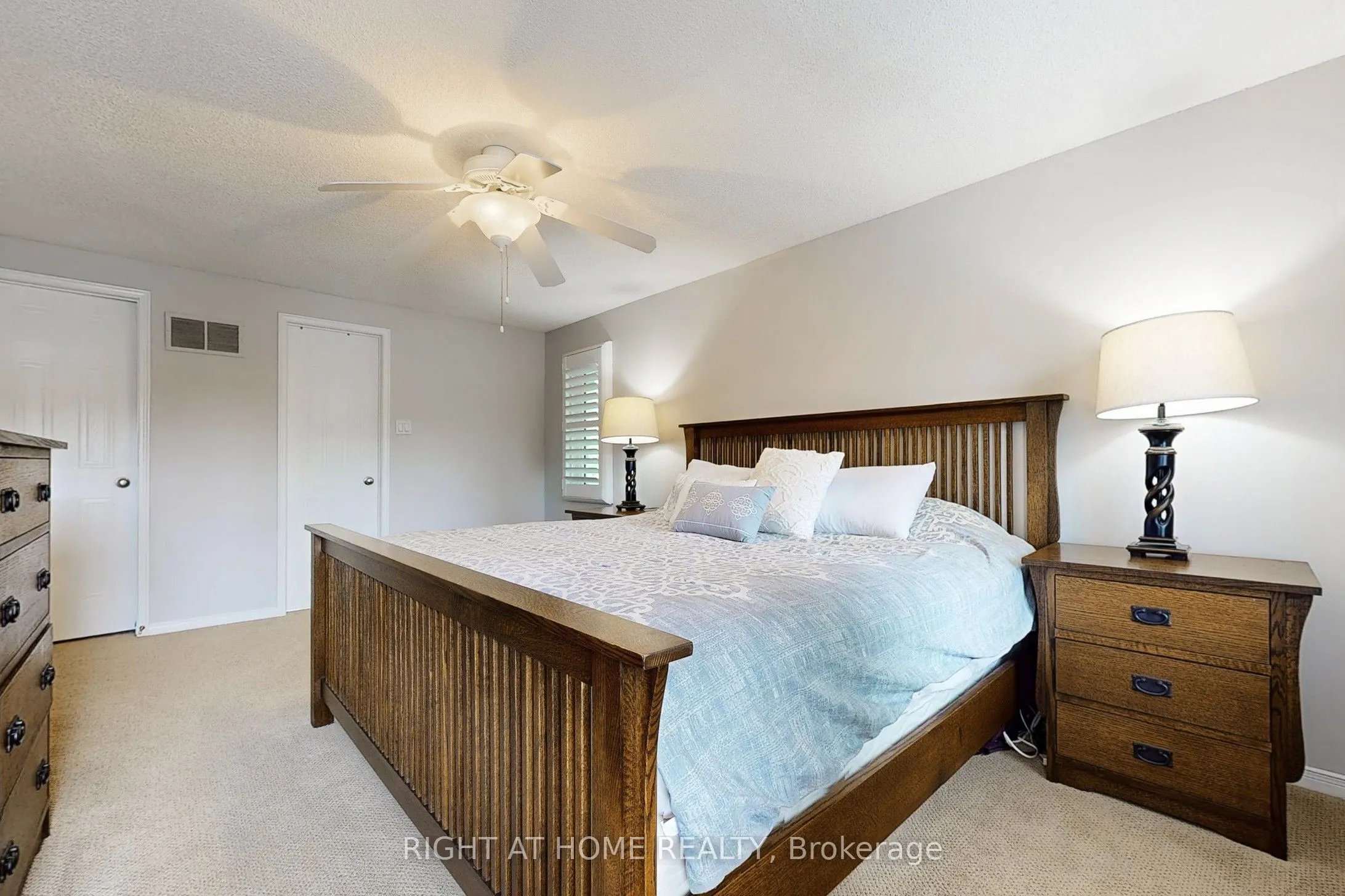 363 CROSSLAND Gate