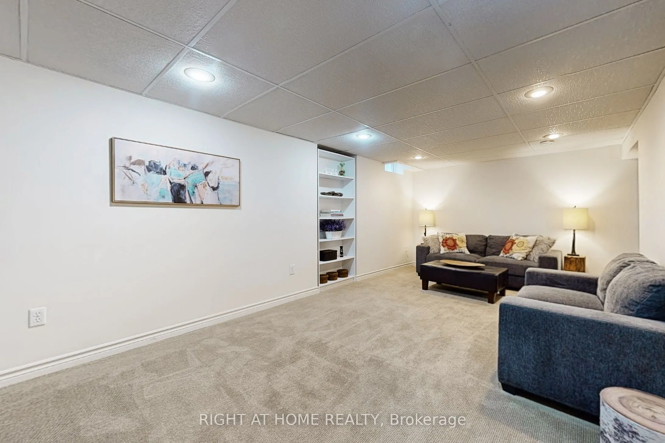 363 CROSSLAND Gate