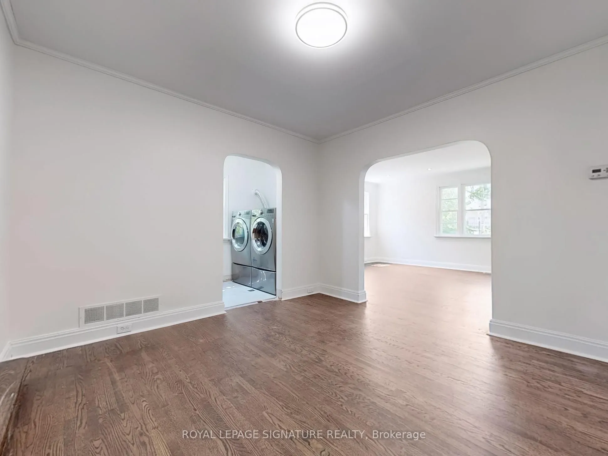 21 Yongeview Avenue, #1