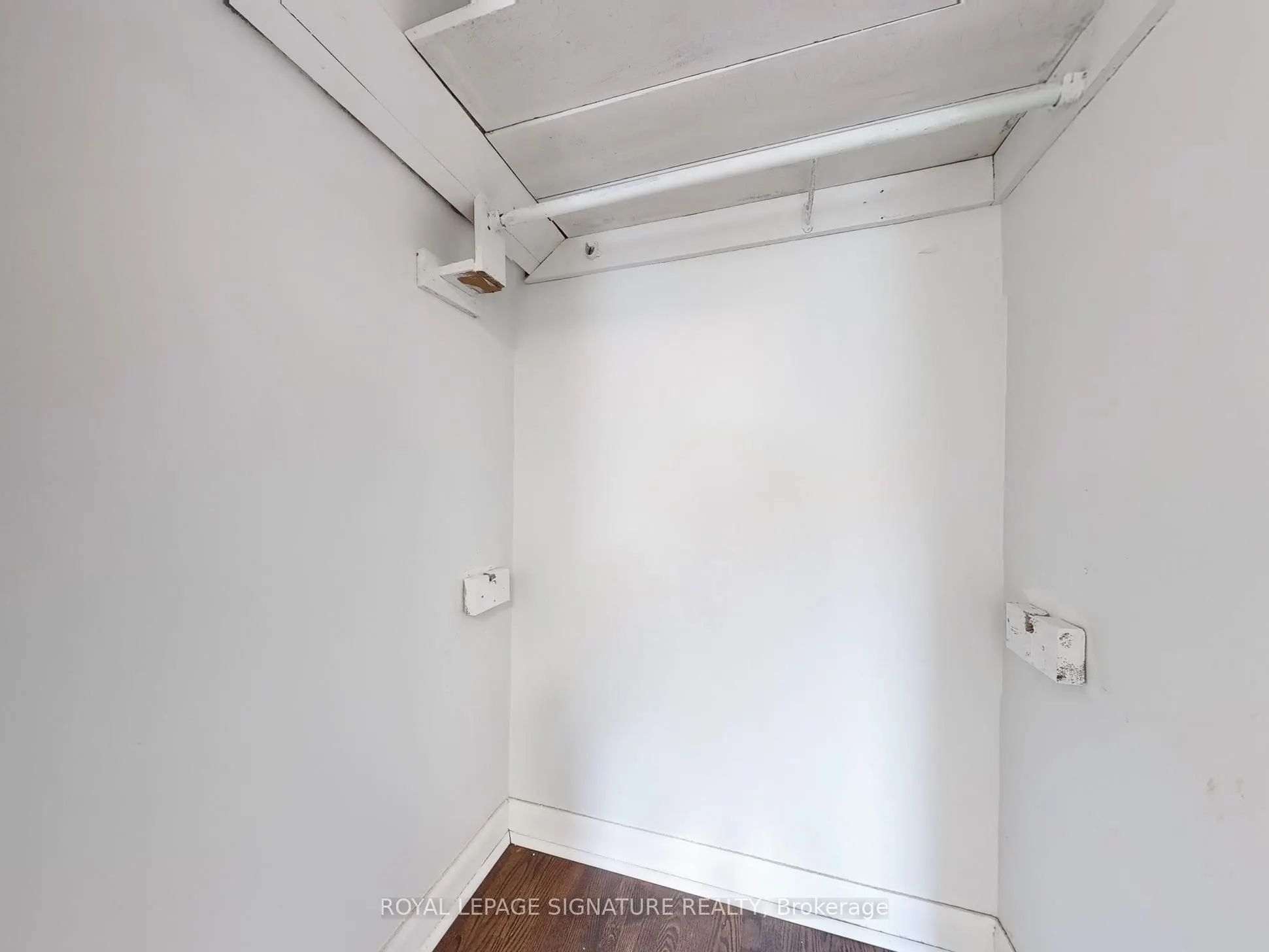 21 Yongeview Avenue, #1