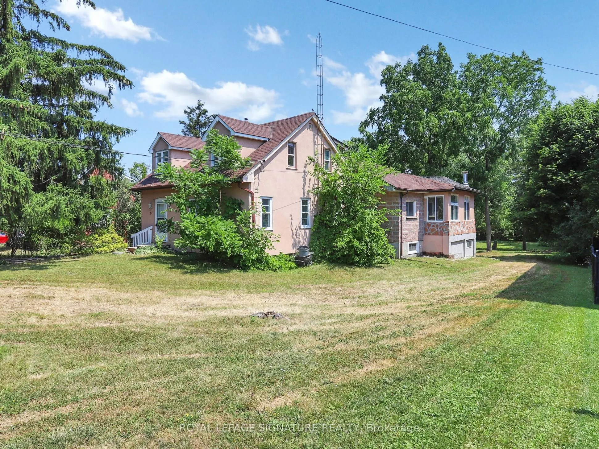 21 Yongeview Avenue, #1